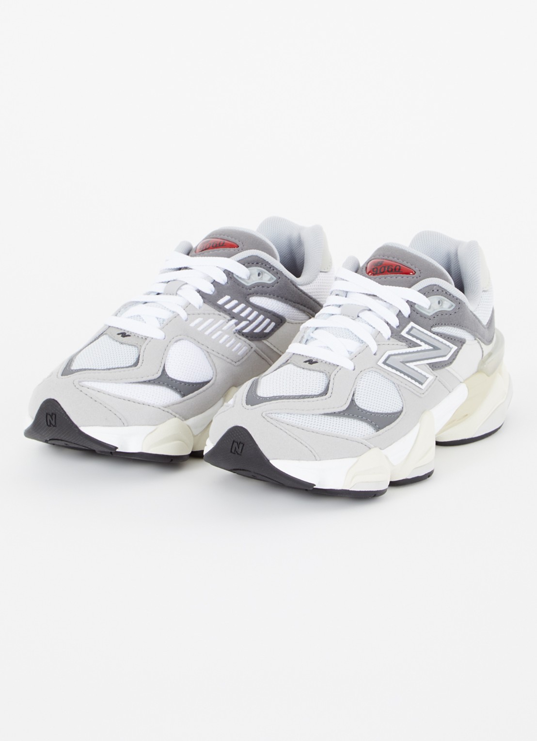 New Balance 9060 sneaker met mesh details - detail 2 lichtgrijs