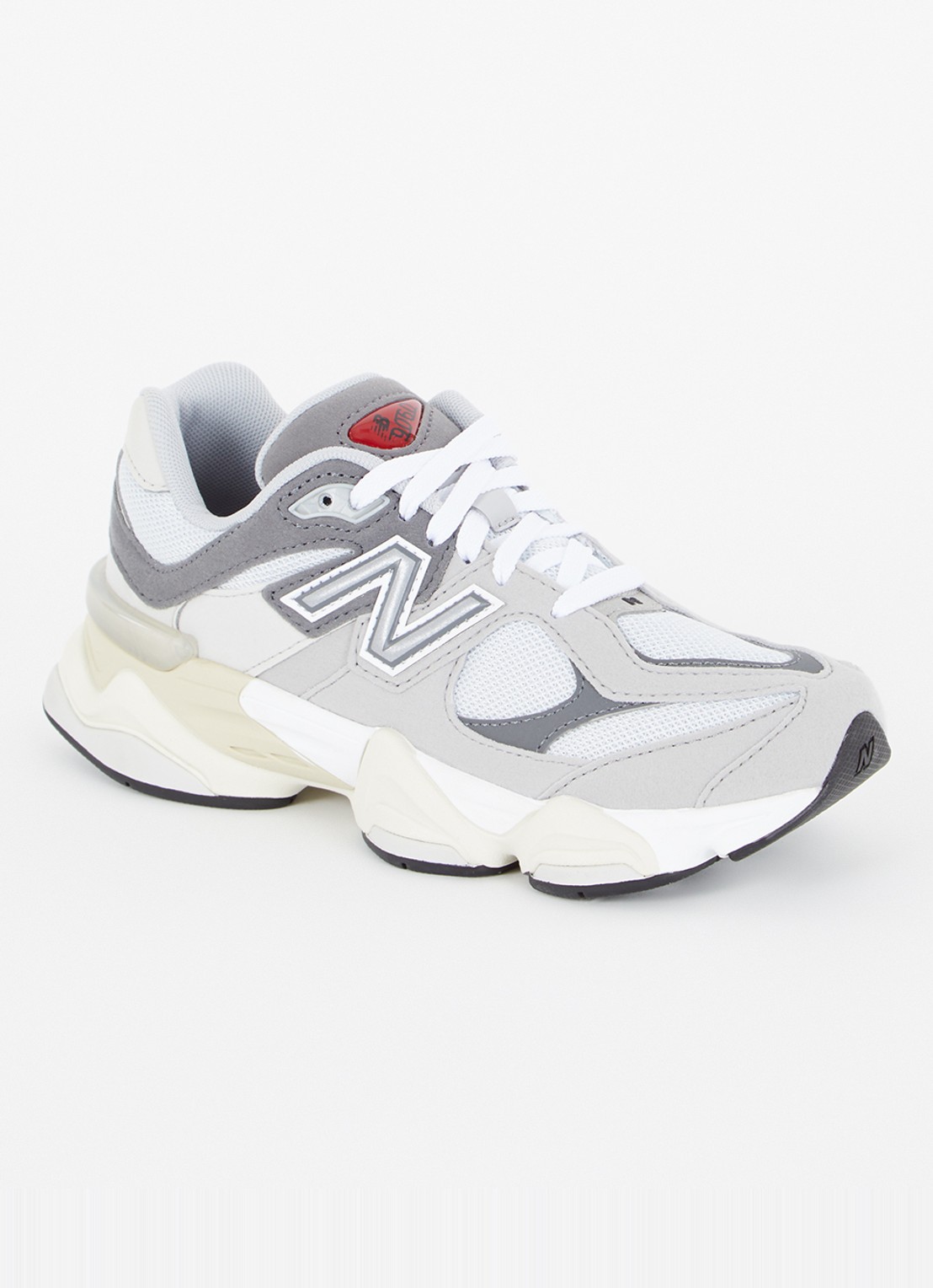 New Balance 9060 sneaker met mesh details - voorkant lichtgrijs
