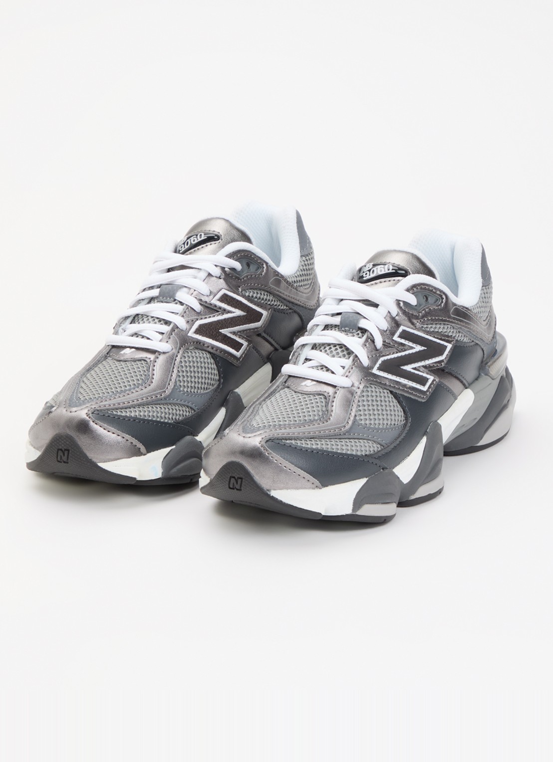 New Balance 9060 sneaker met mesh details - detail donkergrijs