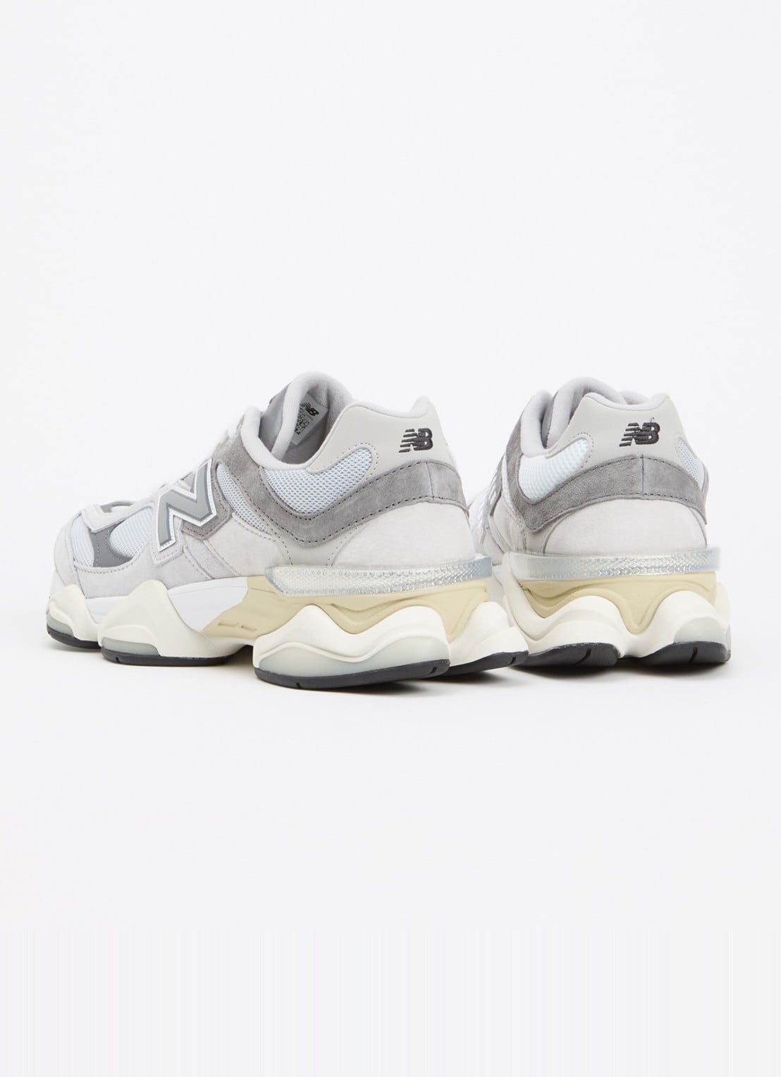New Balance 9060 sneaker met mesh en suède details - achterkant 6 lichtgrijs