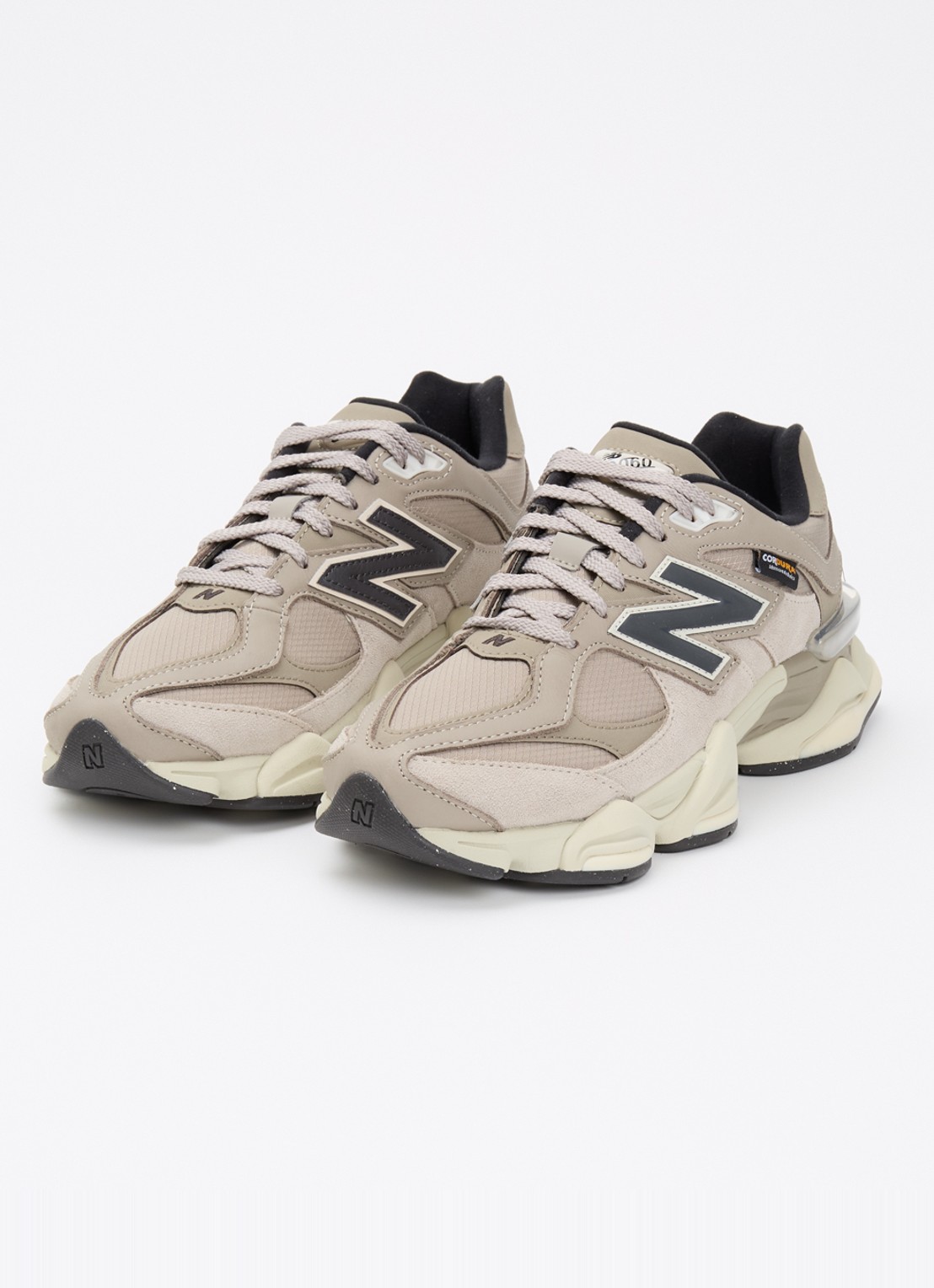 New Balance 9060 sneaker met mesh en suède details - detail 4 beige