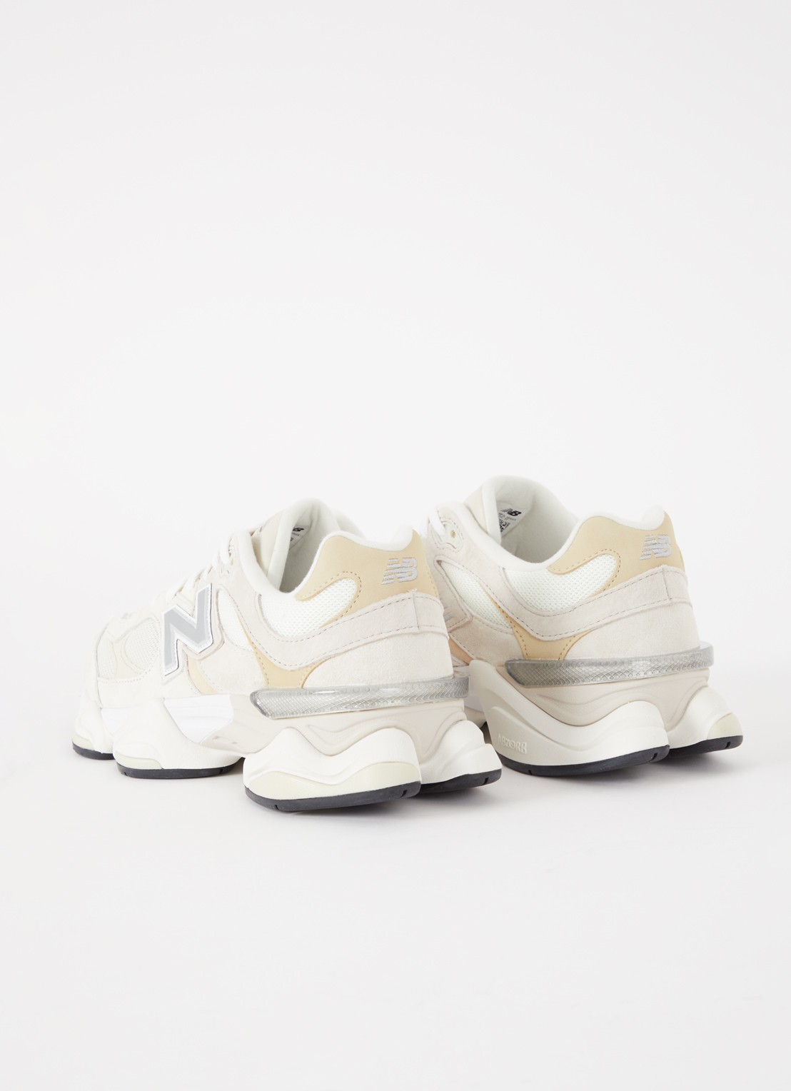 New Balance 9060 sneaker met suède details - achterkant 6 beige