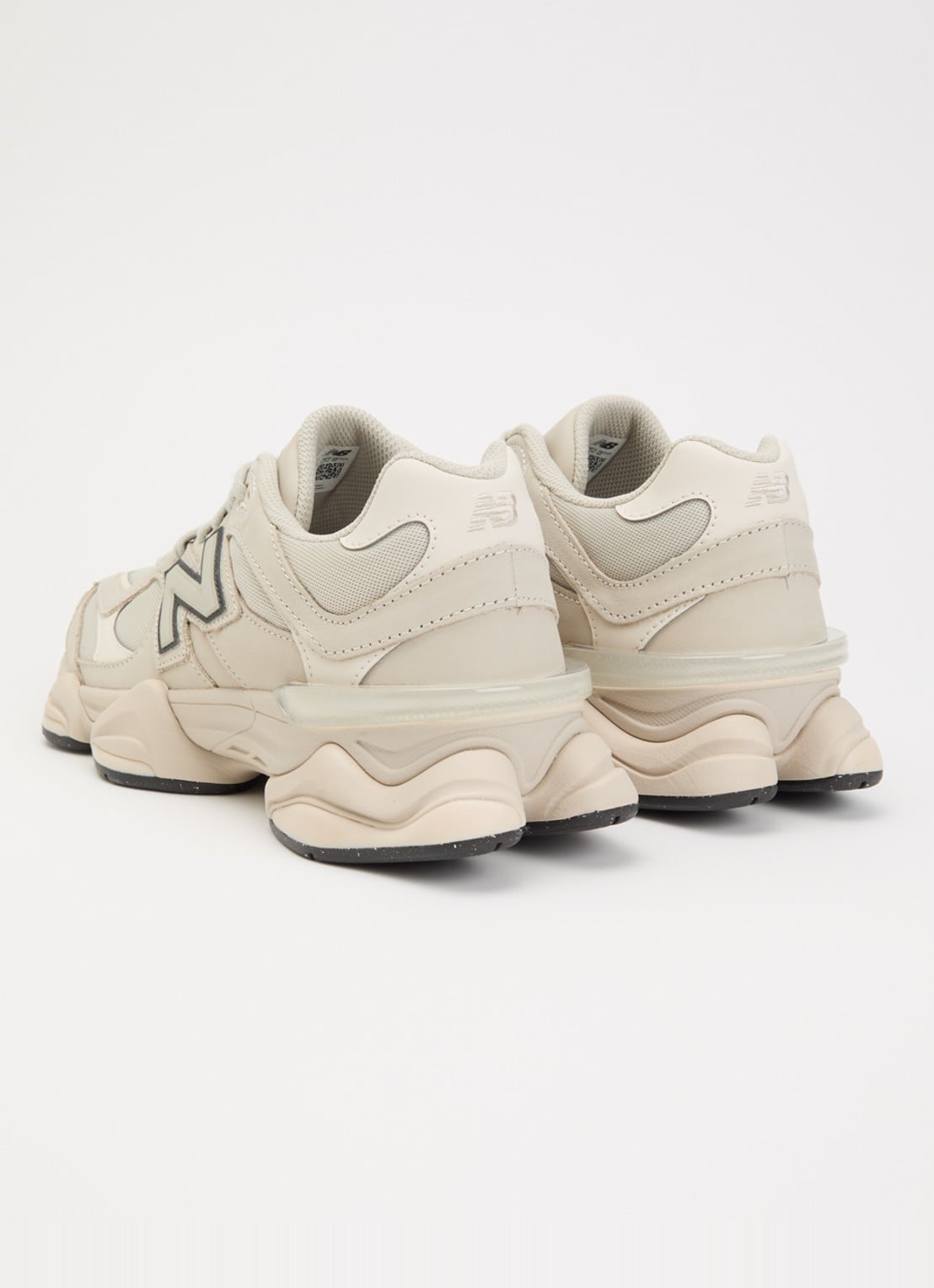 New Balance 9060 sneaker van mesh met details van nubuck - achterkant 2 creme