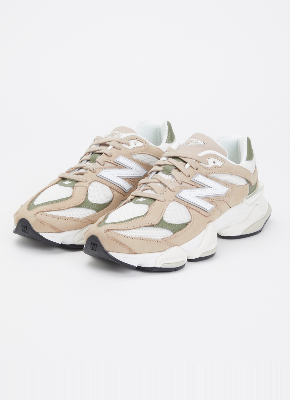 New Balance 9060 sneaker van mesh met leren details - detail 4 beige