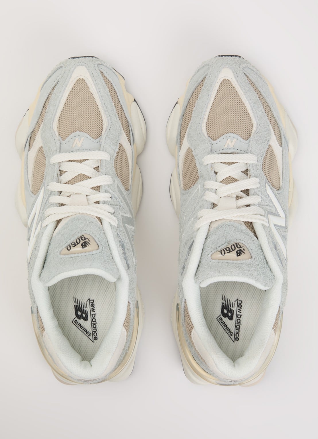 New Balance 9060 sneaker van mesh met logo - detail 4 beige