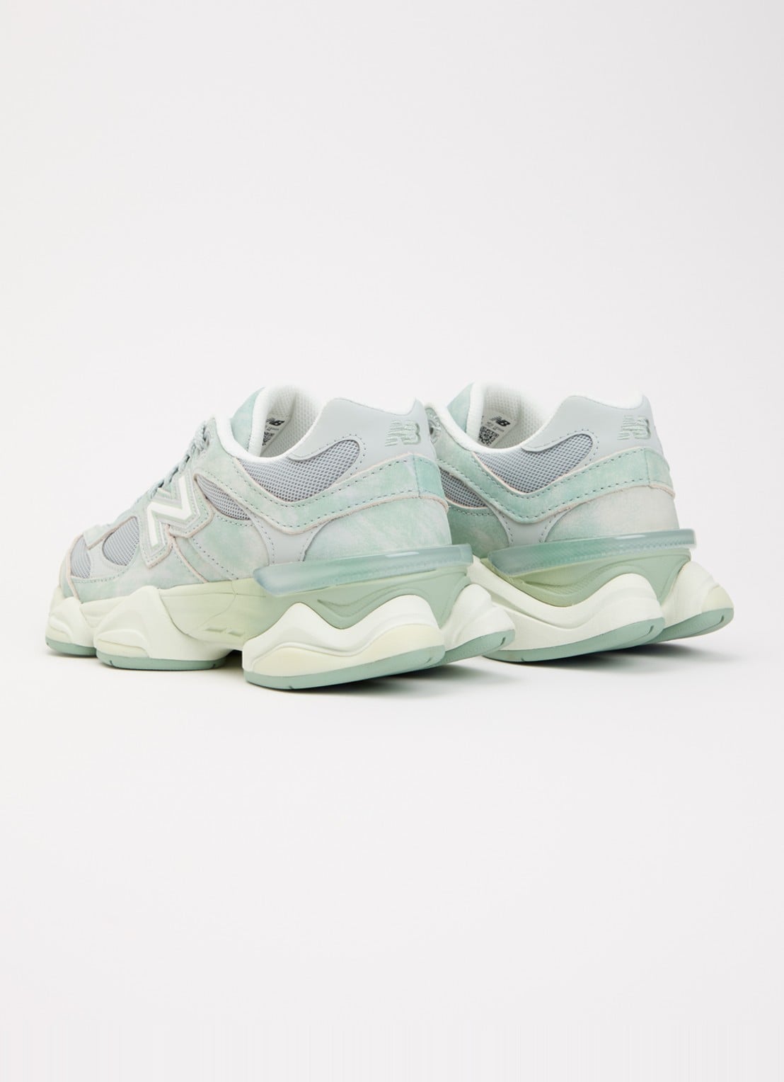 New Balance 9060 sneaker van mesh met logo - achterkant lichtgroen