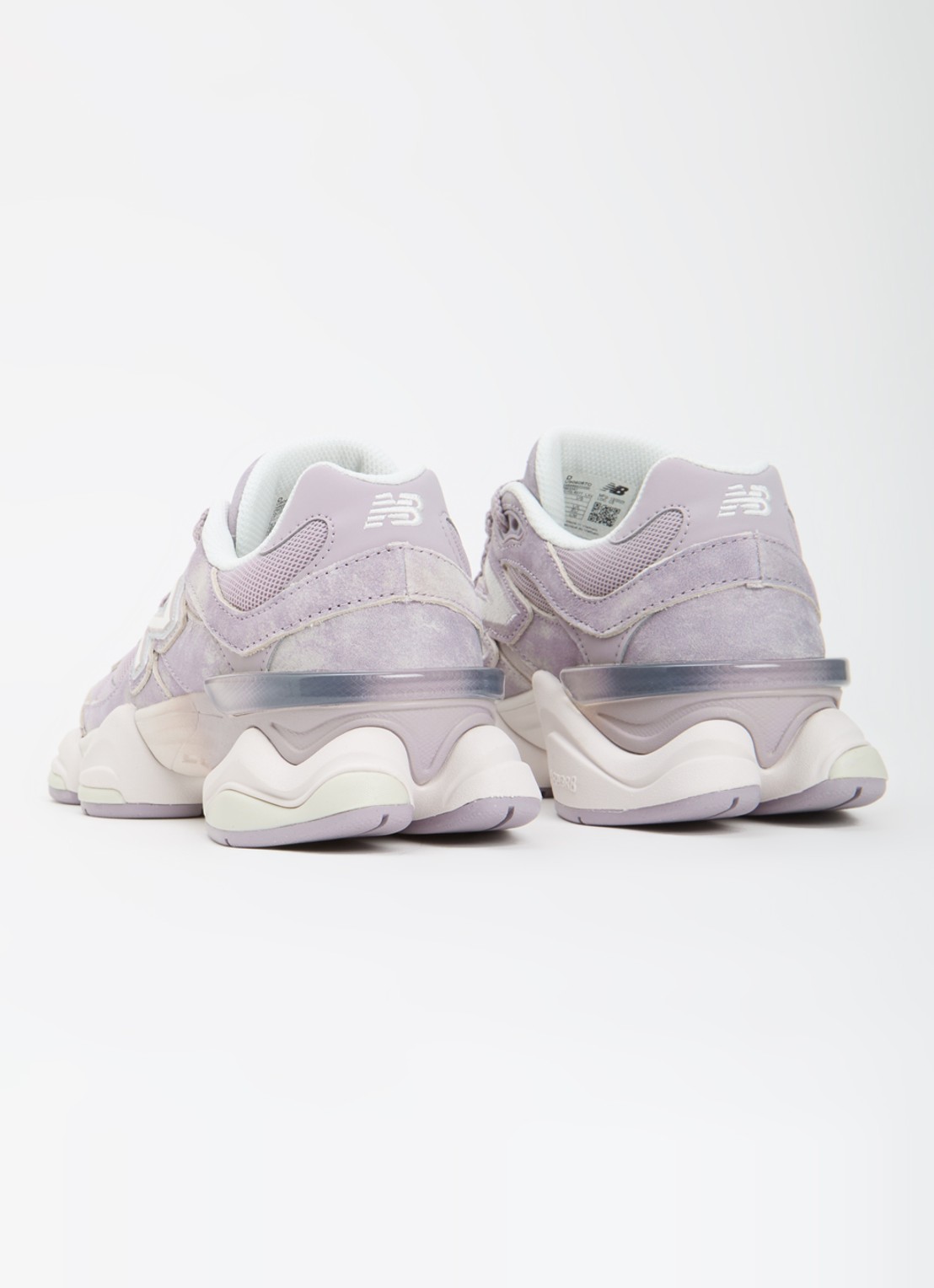 New Balance 9060 sneaker van suède met logo - achterkant lavendel