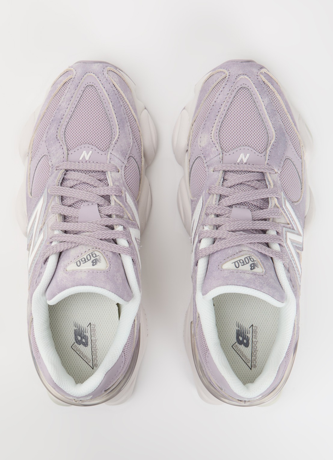 New Balance 9060 sneaker van suède met logo - detail 3 lavendel