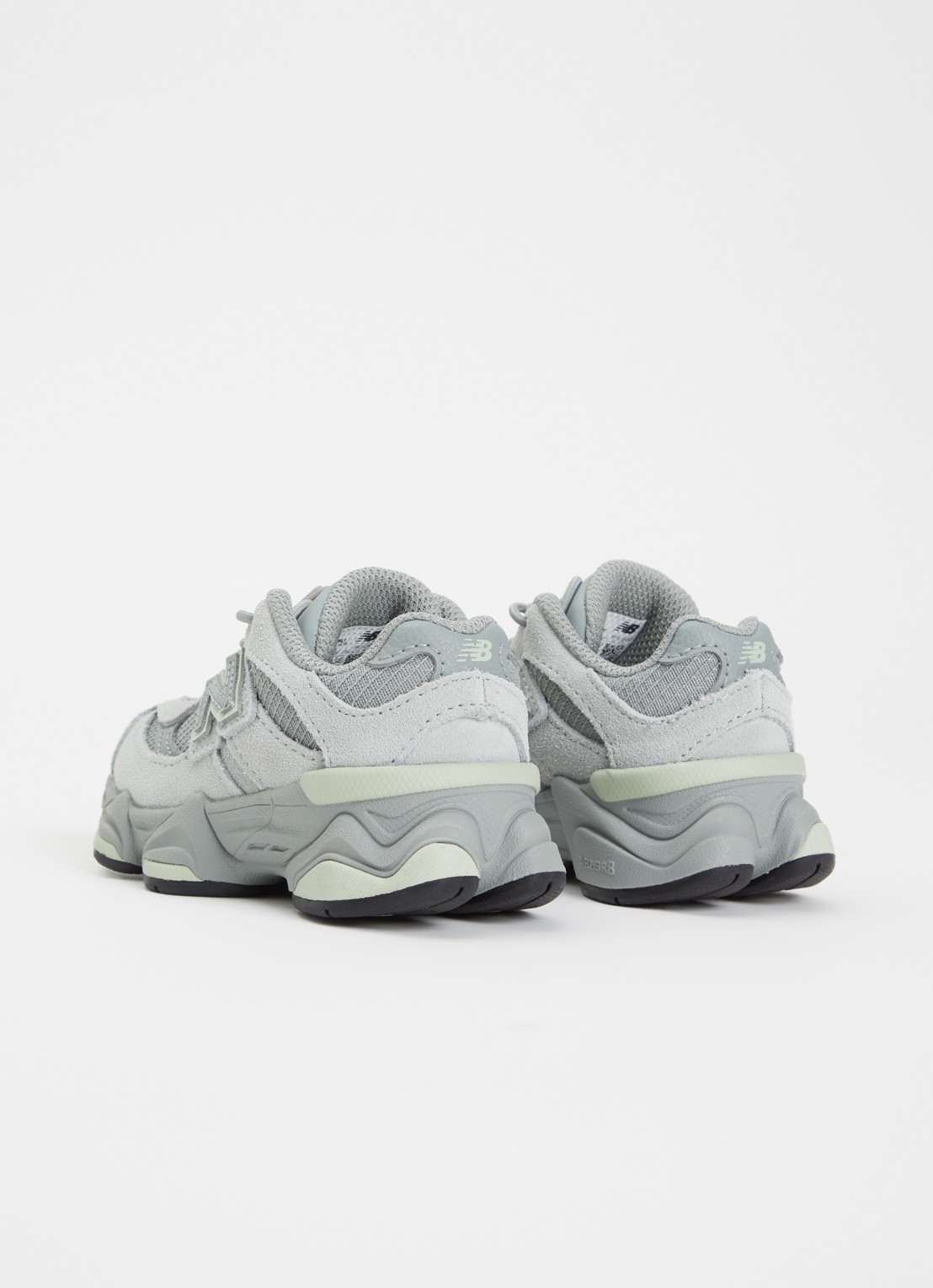 New Balance 9060 sneaker van suède met logo - achterkant 4 olijfgroen