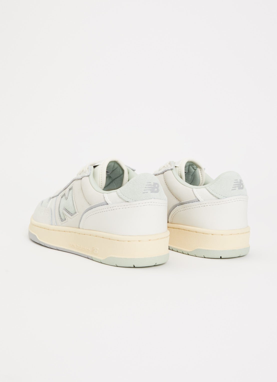 New Balance BB950 sneaker van leer met details van nubuck - achterkant 5 lindegroen