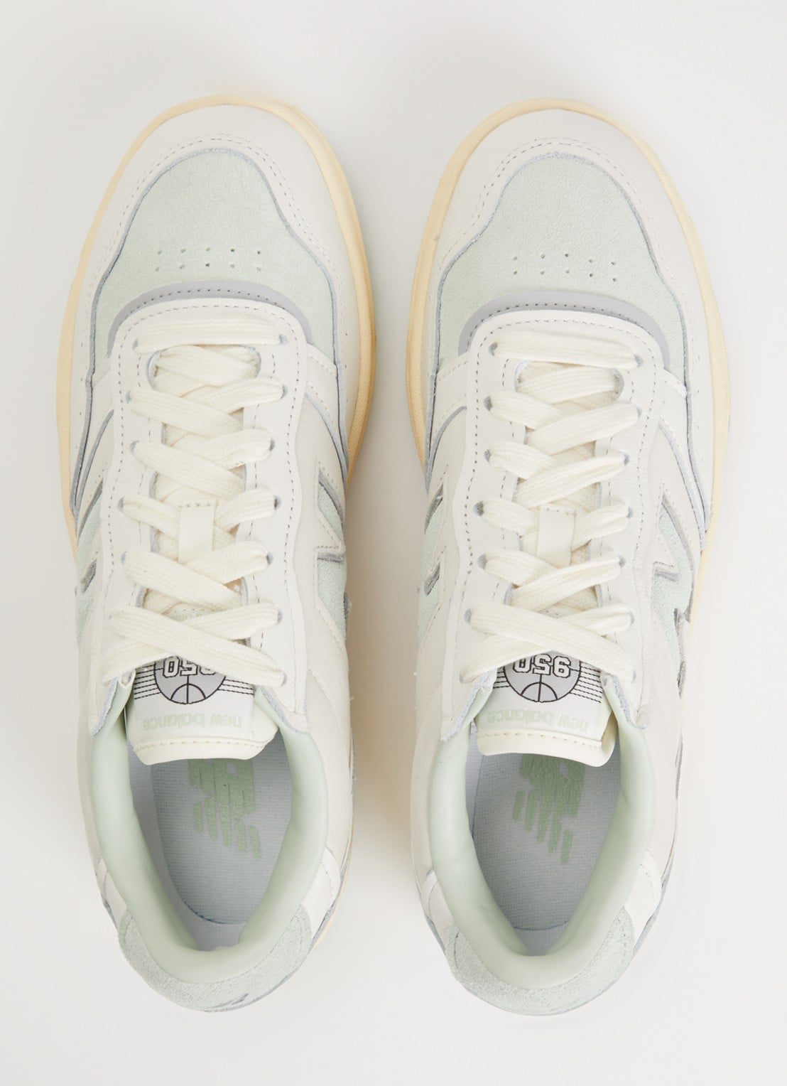 New Balance BB950 sneaker van leer met details van nubuck - detail 3 lindegroen