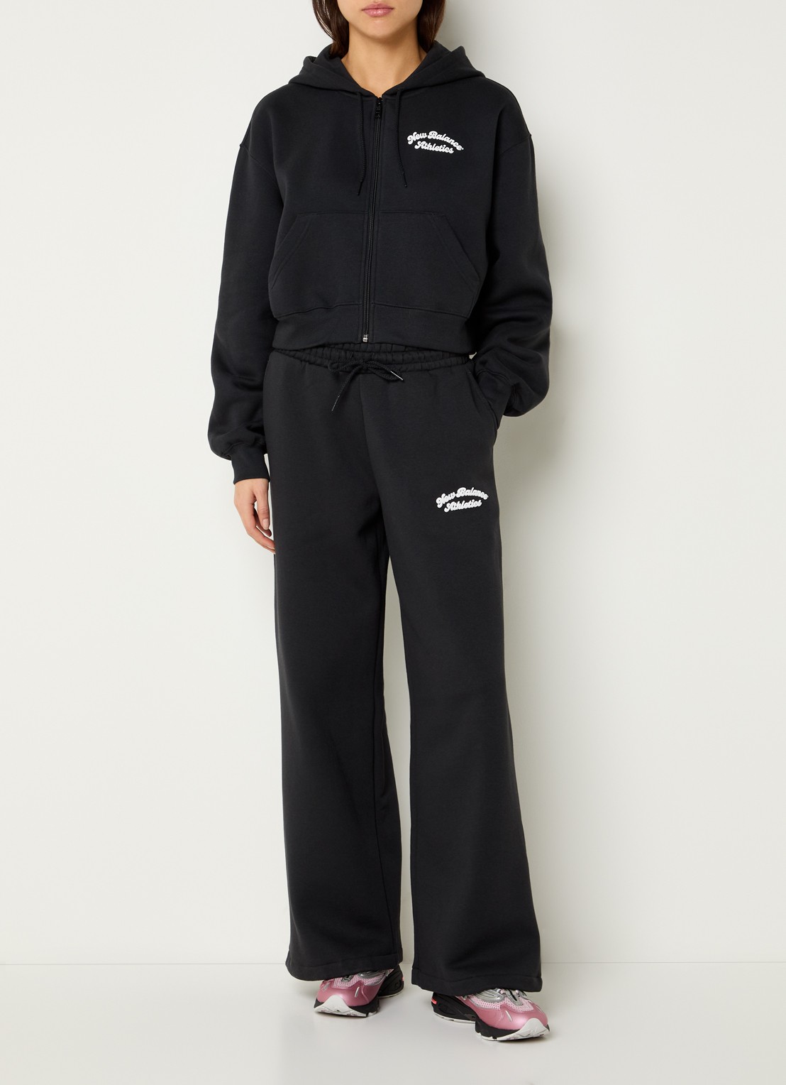 New Balance Cropped sweatvest met logoprint - voorkant 5 zwart