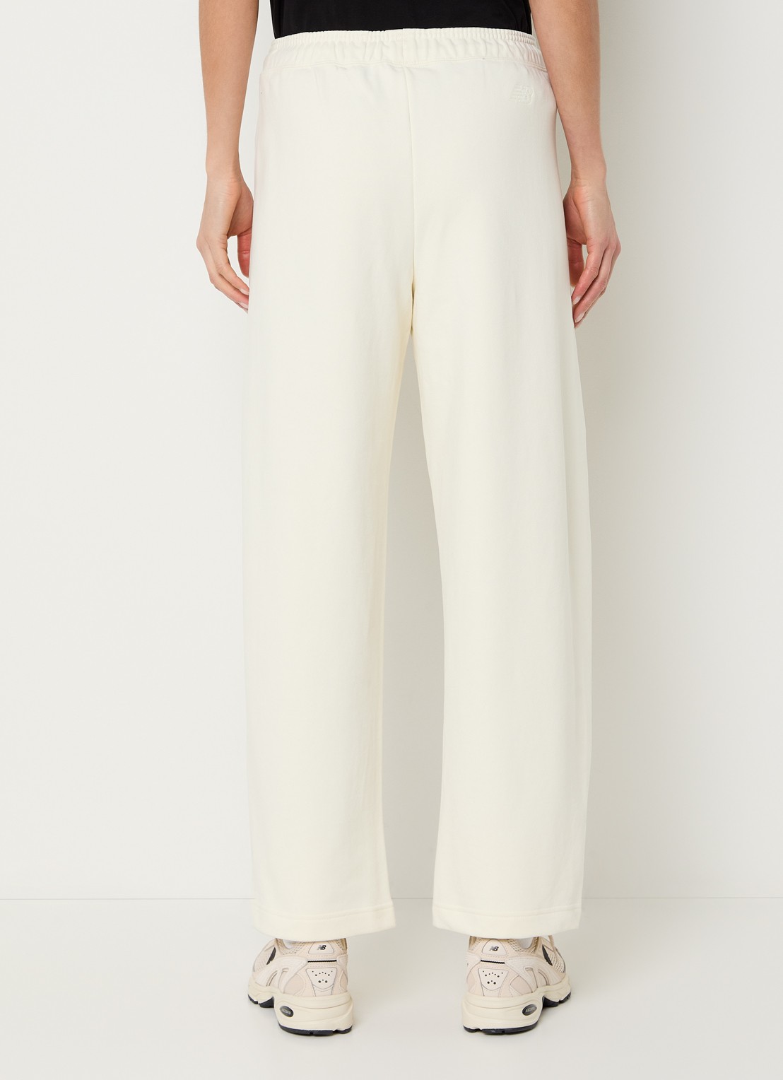 New Balance High waist straight fit joggingbroek met steekzakken - achterkant 3 ivoor
