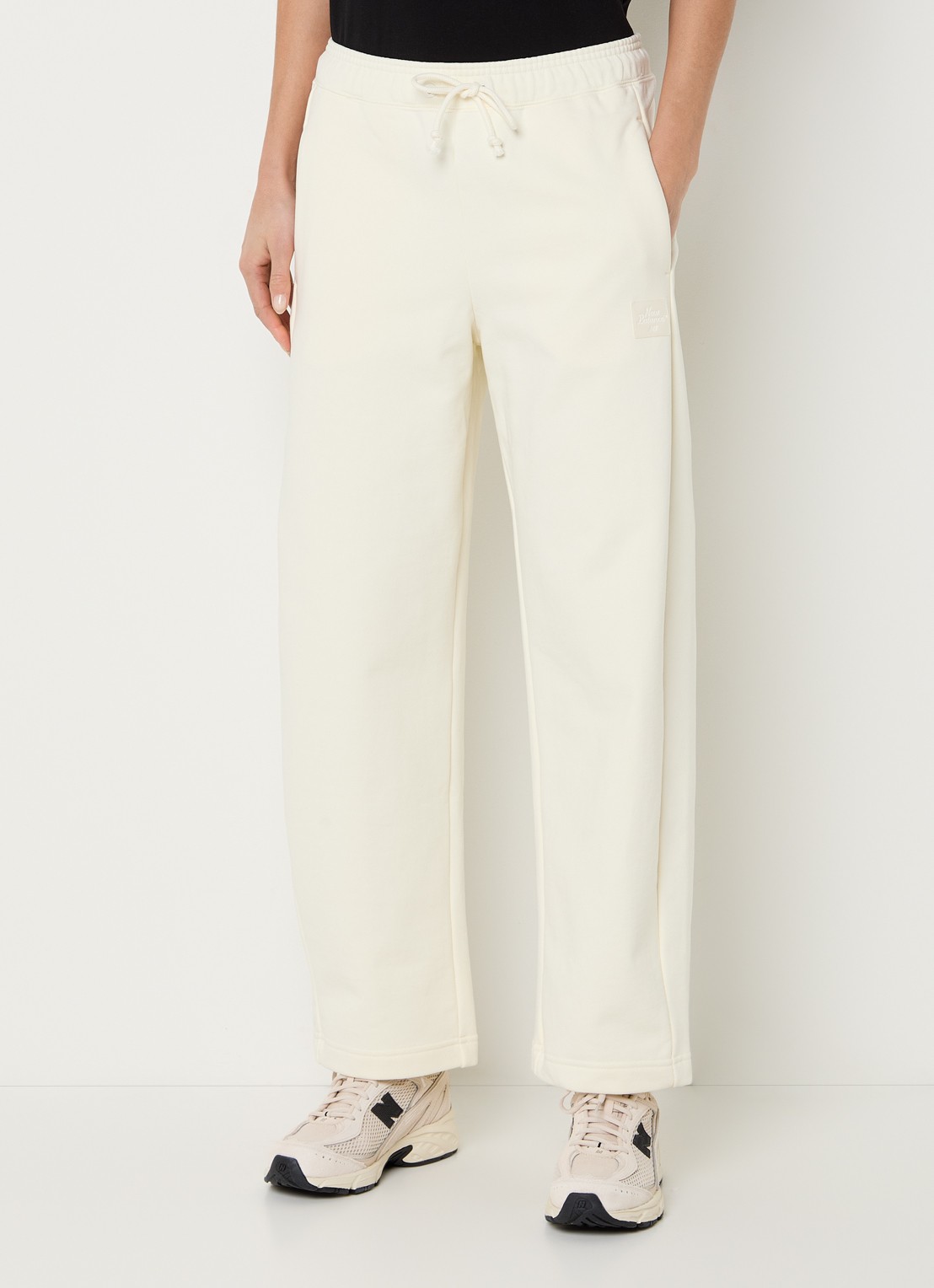 New Balance High waist straight fit joggingbroek met steekzakken - detail 4 ivoor
