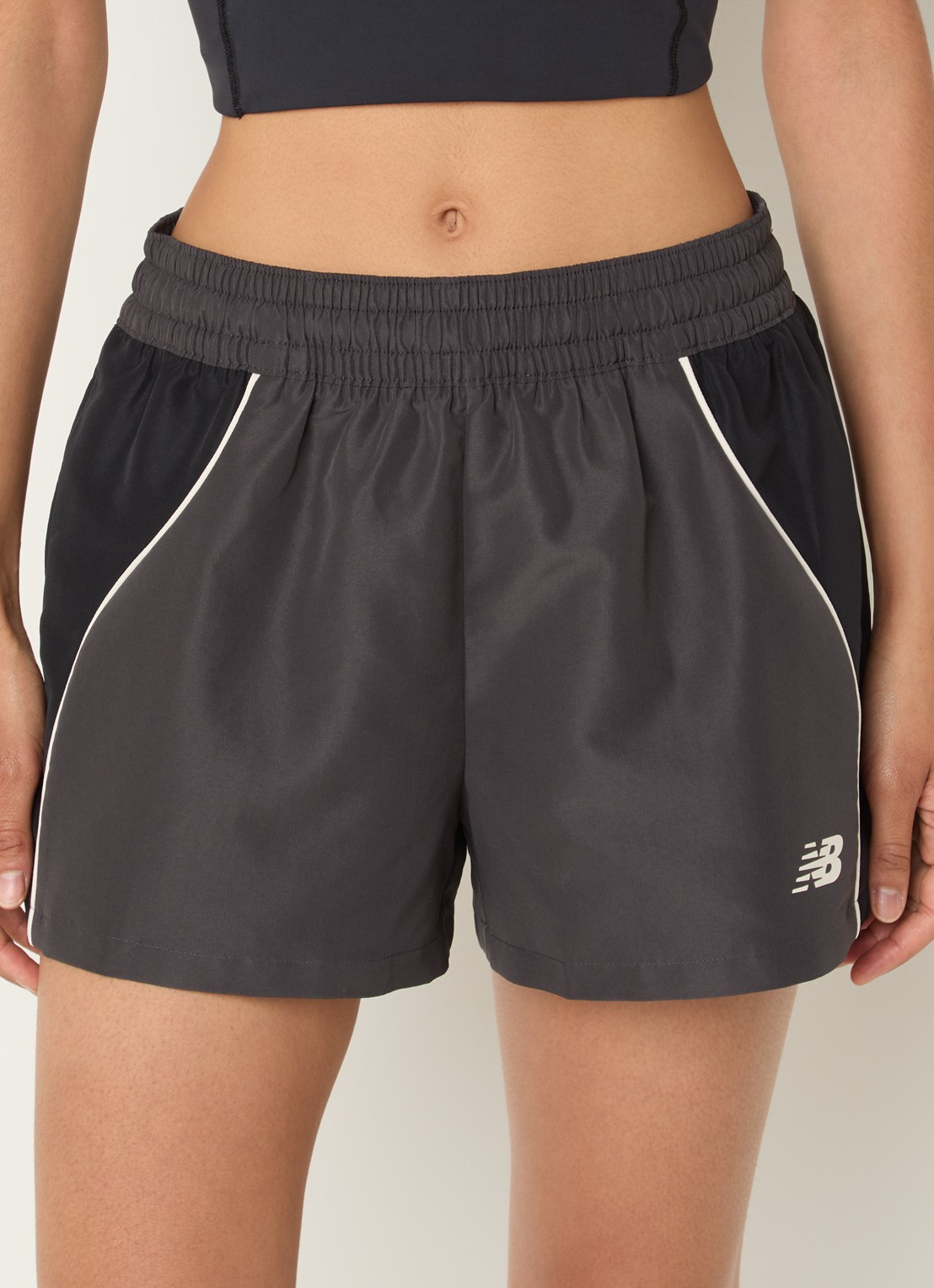 New Balance Mid waist straight leg korte broek met logo - detail 3 antraciet