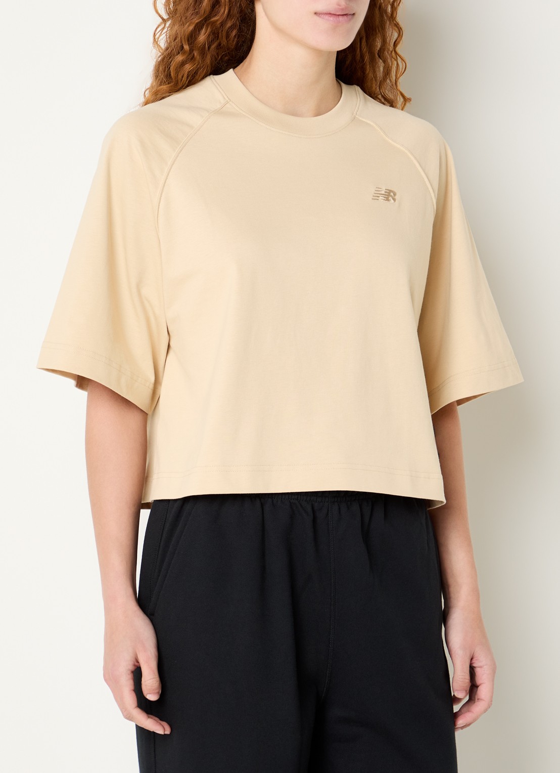 New Balance Oversized T-shirt met logoborduring - detail 2 beige