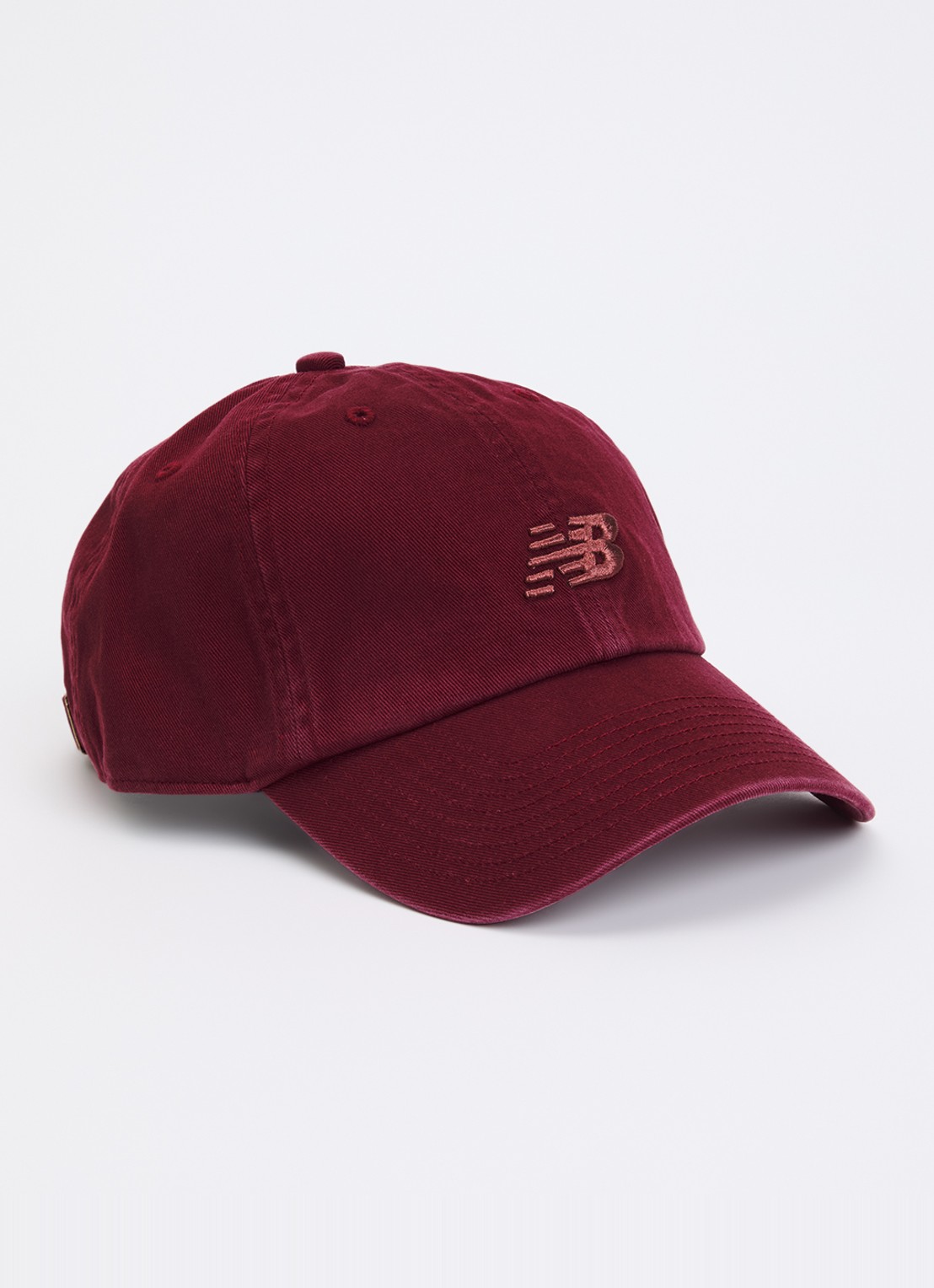 New Balance Pet met logoborduring - voorkant 2 bordeauxrood
