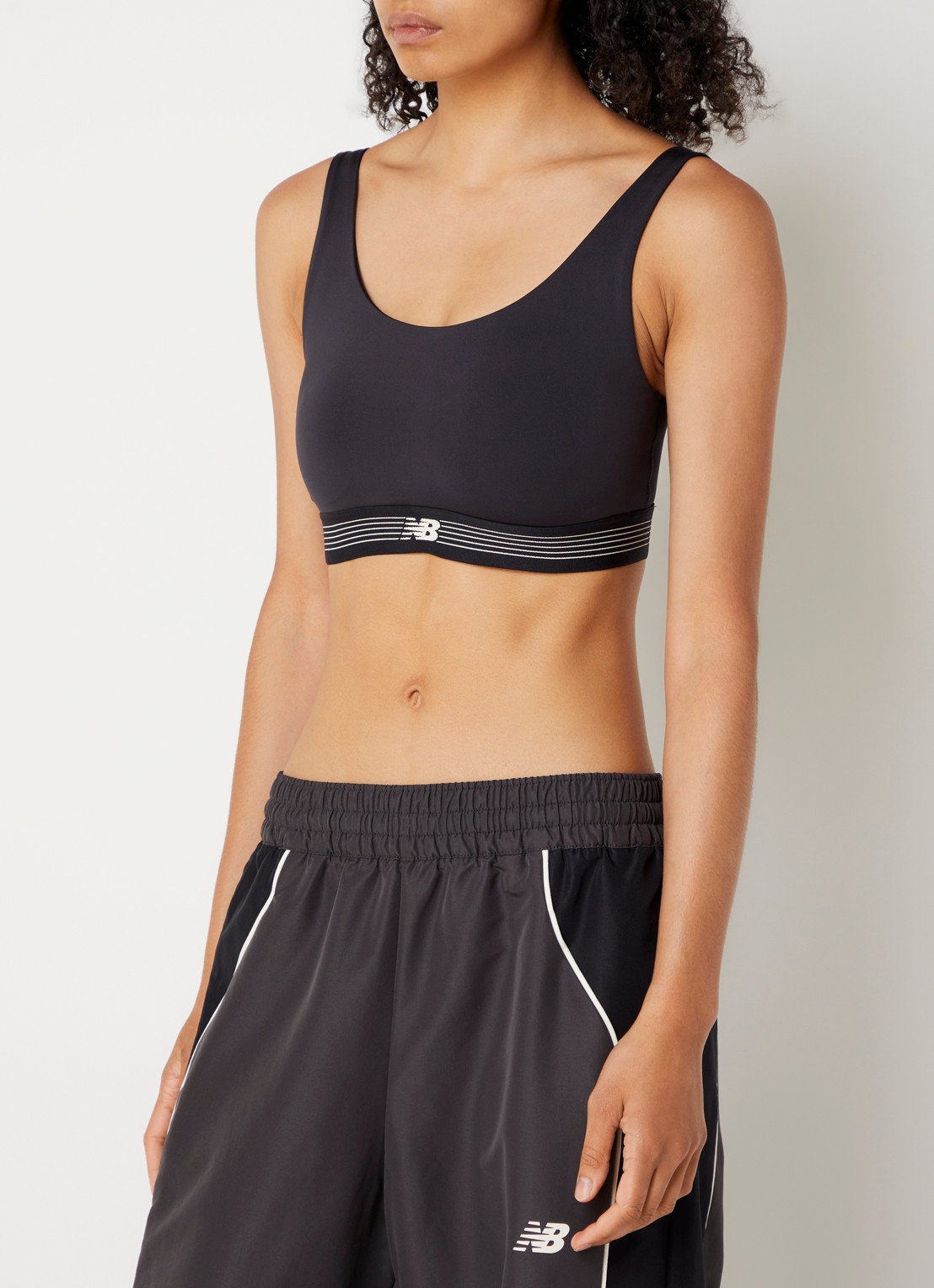 New Balance Sport bh met light support en uitneembare vulling - detail 4 antraciet