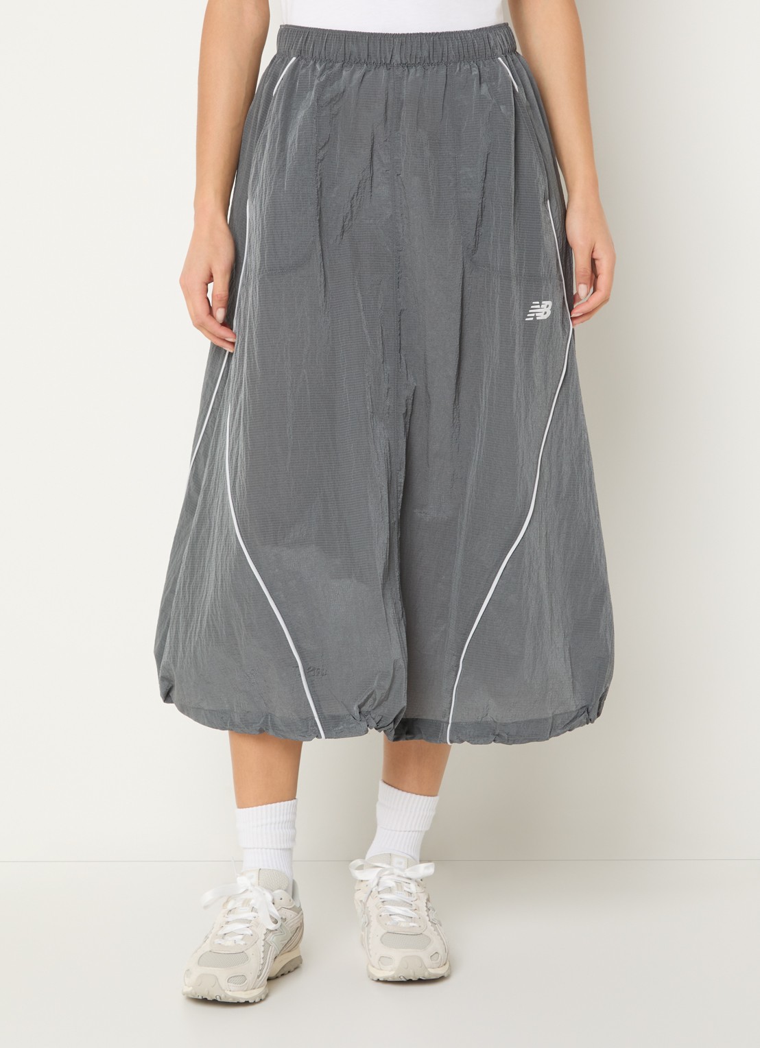 New Balance Sport Legacy midi rok met logo  - detail 2 grijs