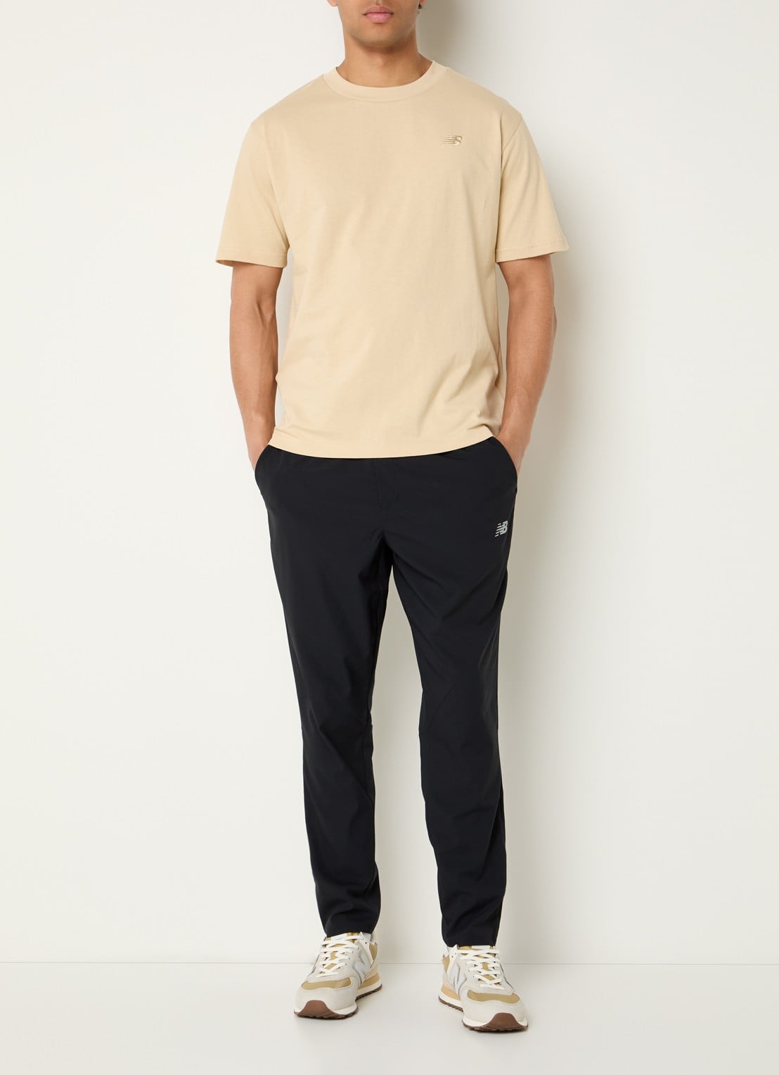 New Balance T-shirt met logo - voorkant 3 creme