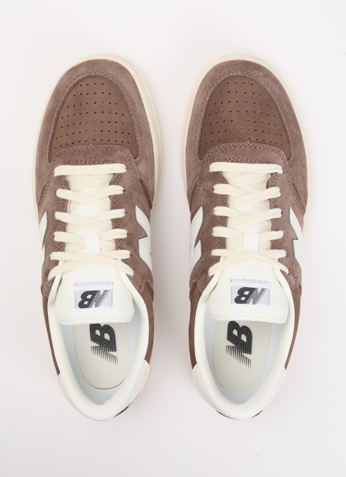 New Balance T500 sneaker van suède - detail 3 bruin