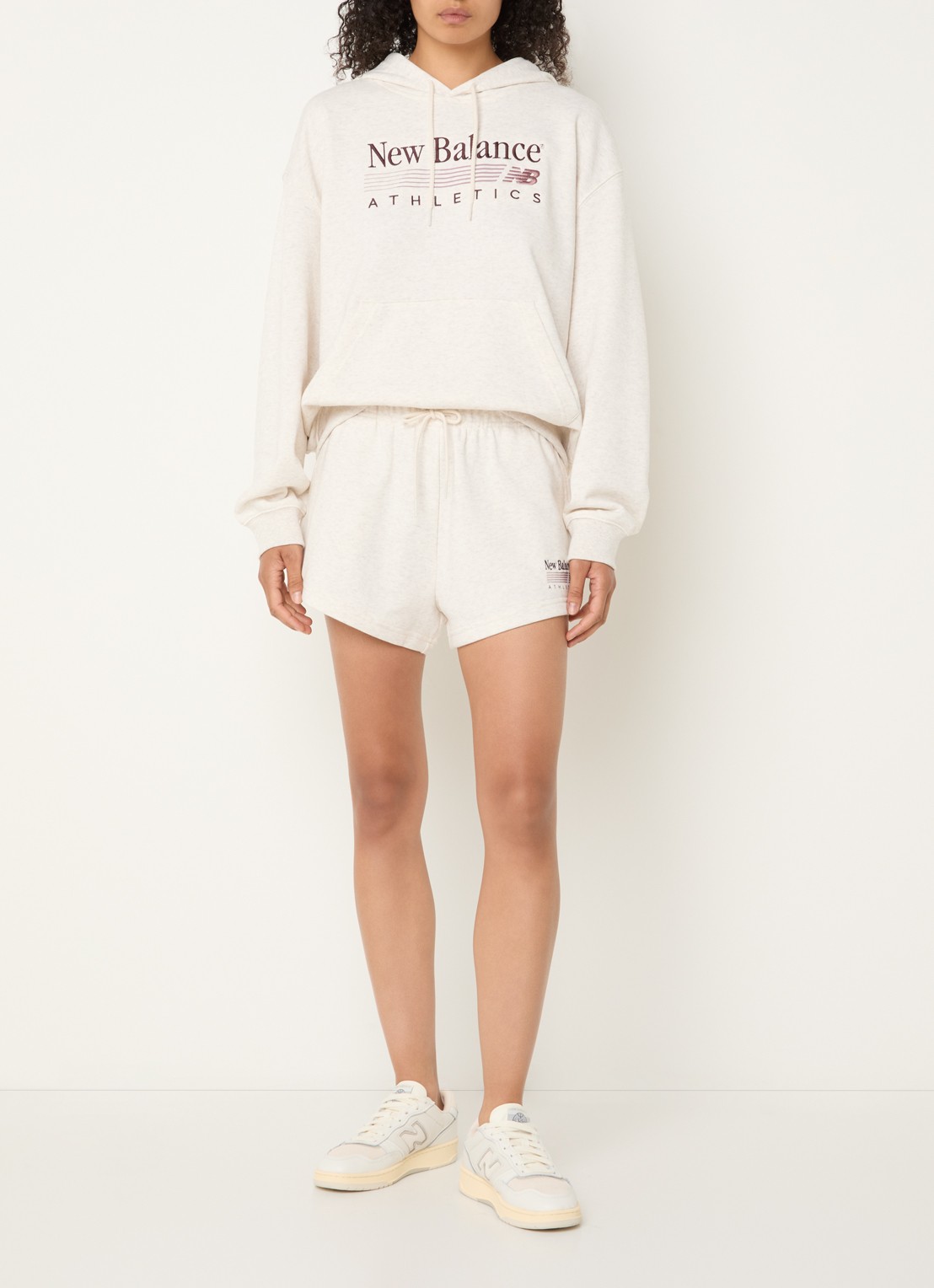 New Balance Trackside hoodie met logoborduring - voorkant 5 grijs