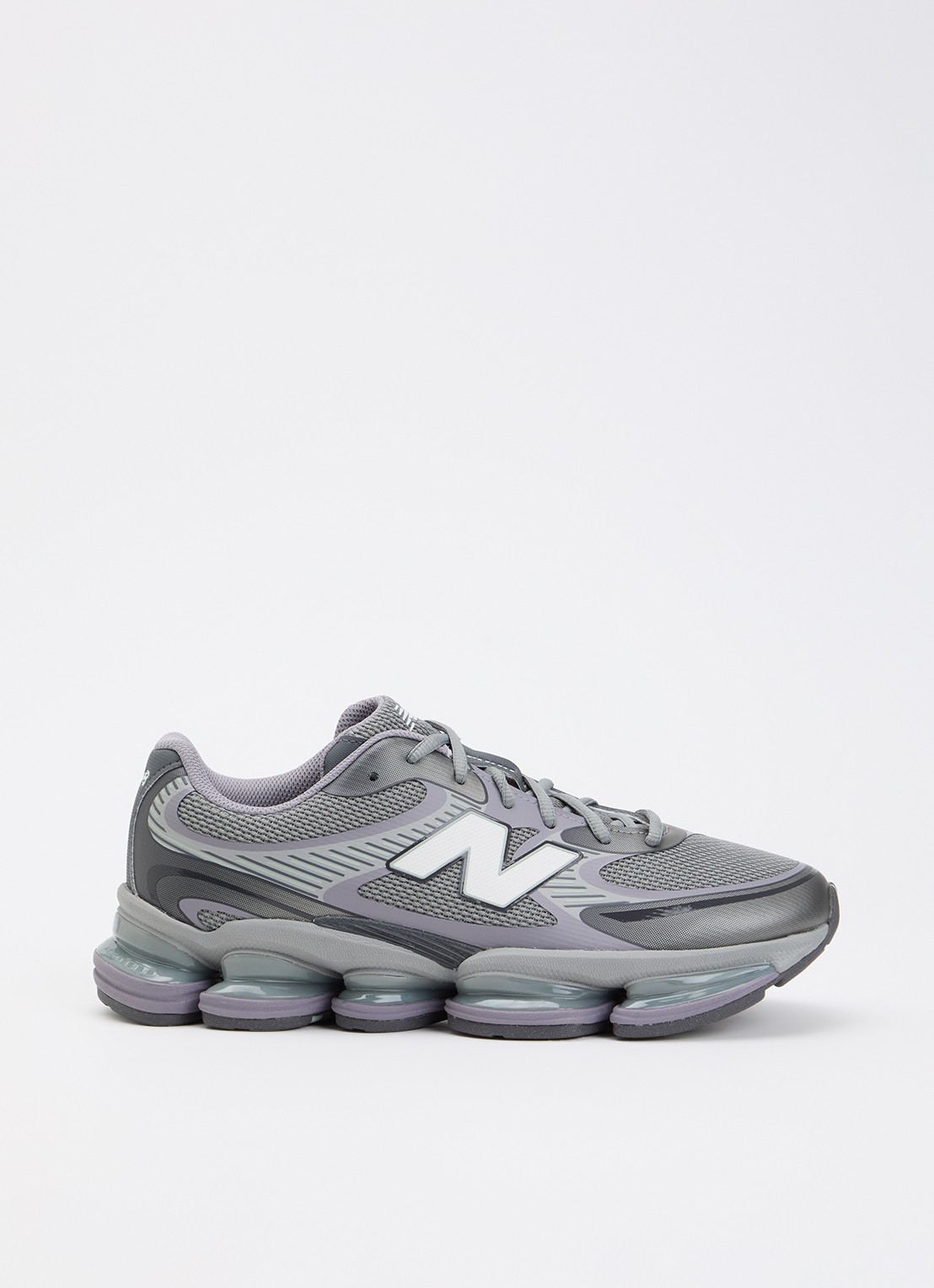New Balance U2000 sneaker met logo  - voorkant 4 paars