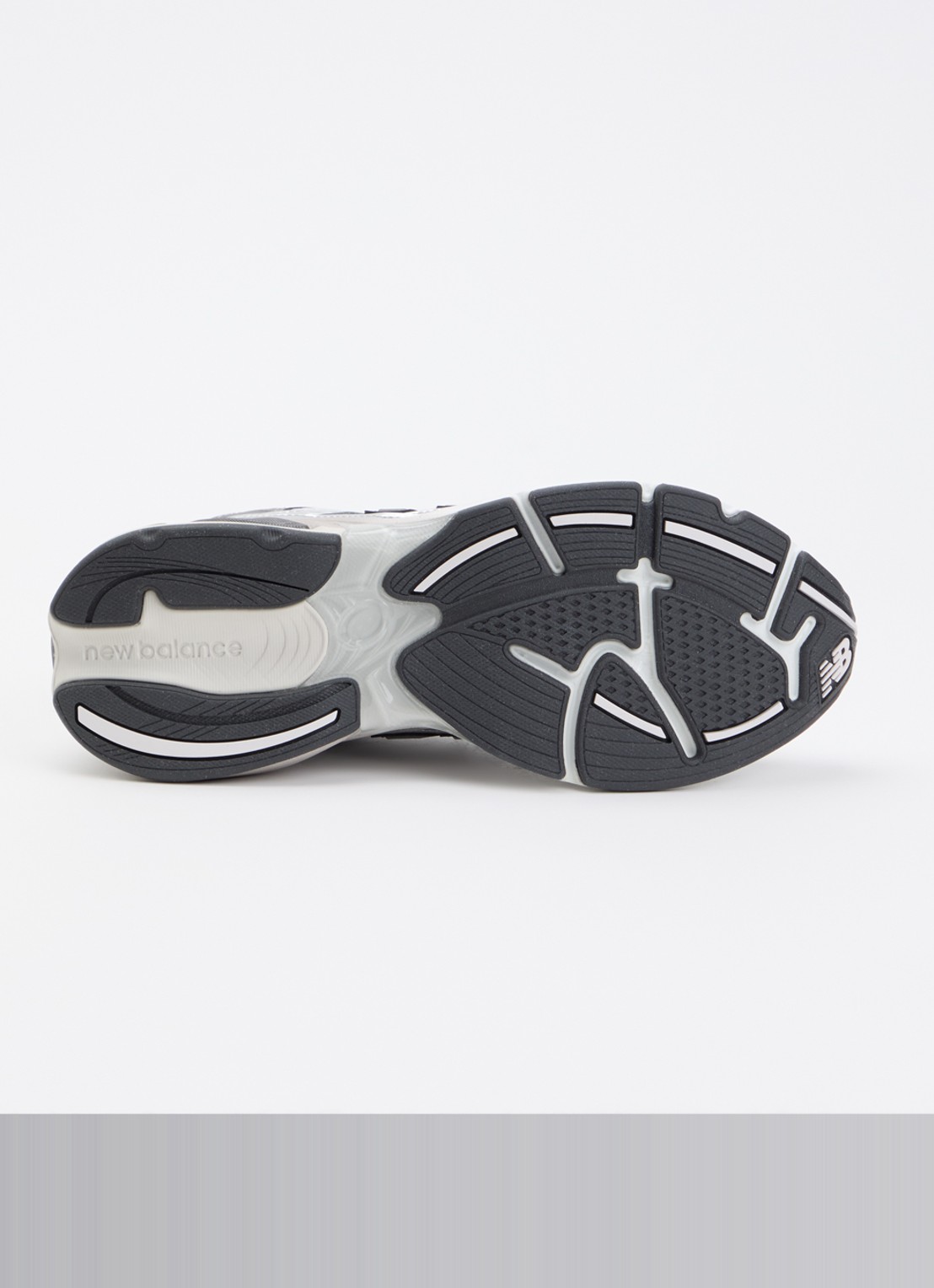New Balance U2010 sneaker met mesh details en metallic finish  - detail 3 grijs
