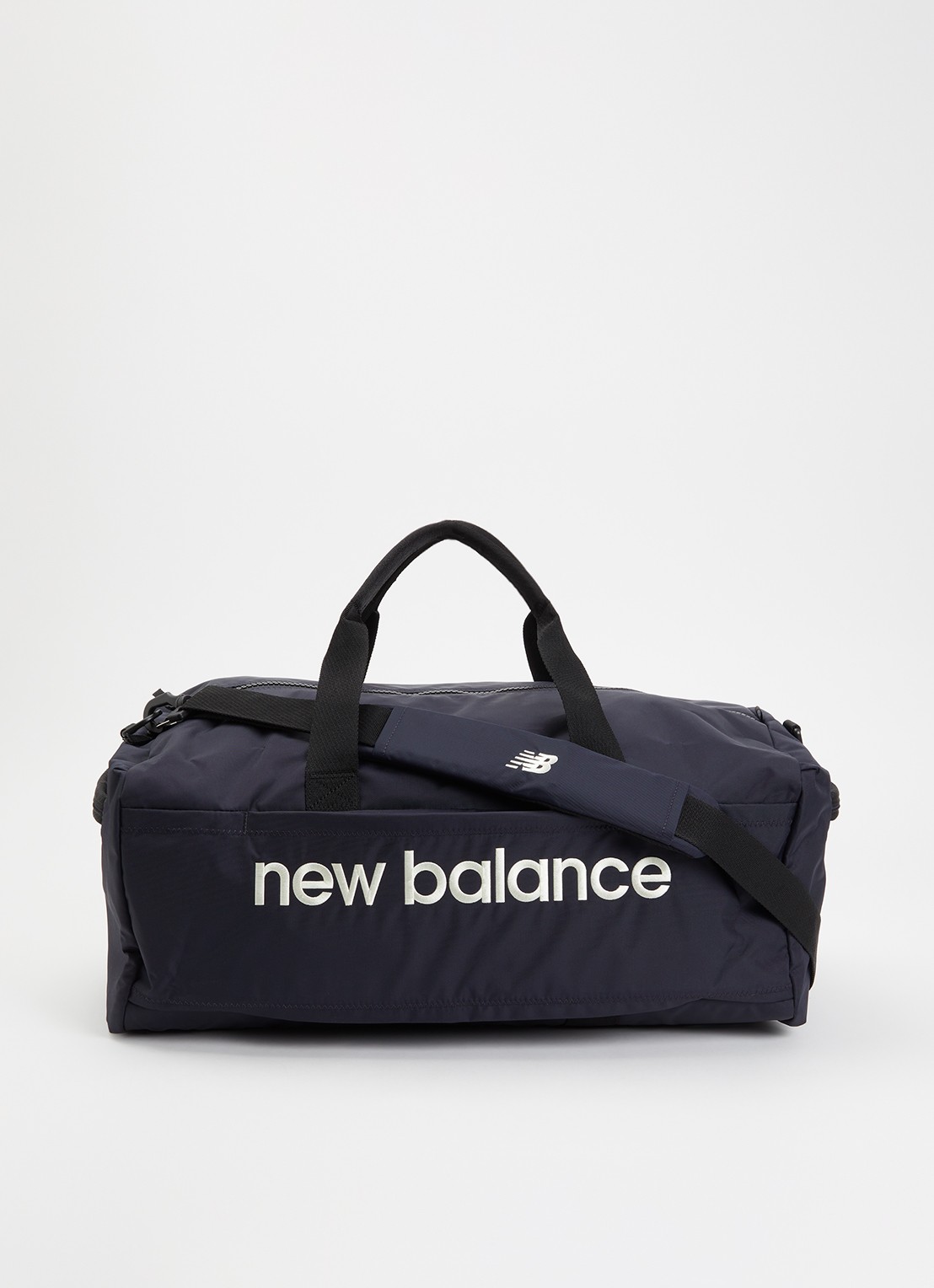 New Balance Urban sporttas met logoborduring en afneembare schouderriem - voorkant 2 donkerblauw
