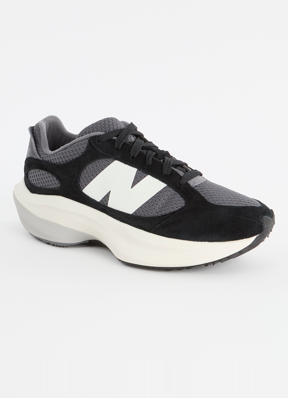 New Balance WRPD Runner sneaker met suède details - voorkant zwart