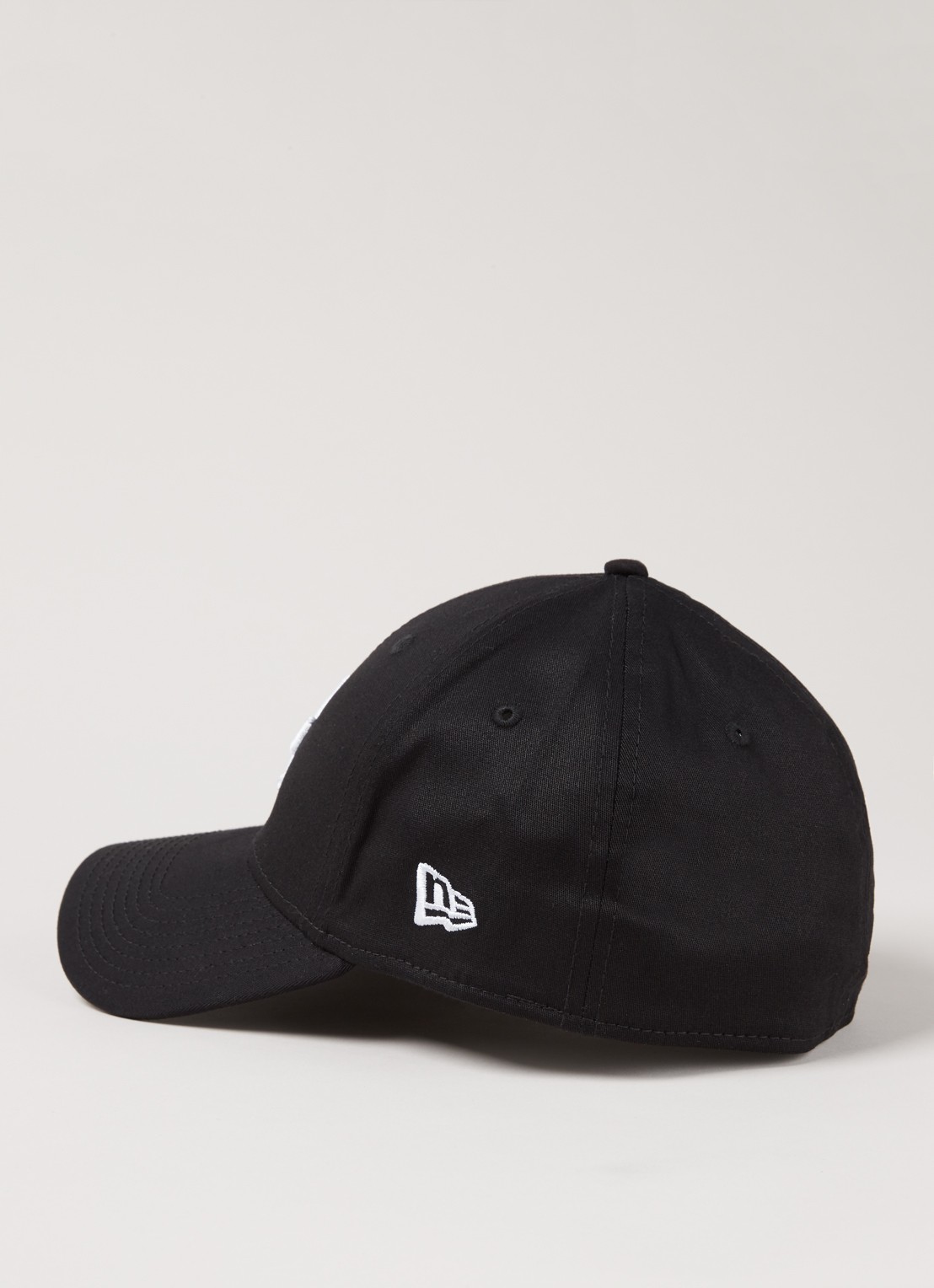 New Era Pet met LA Dodgers borduring - detail zwart