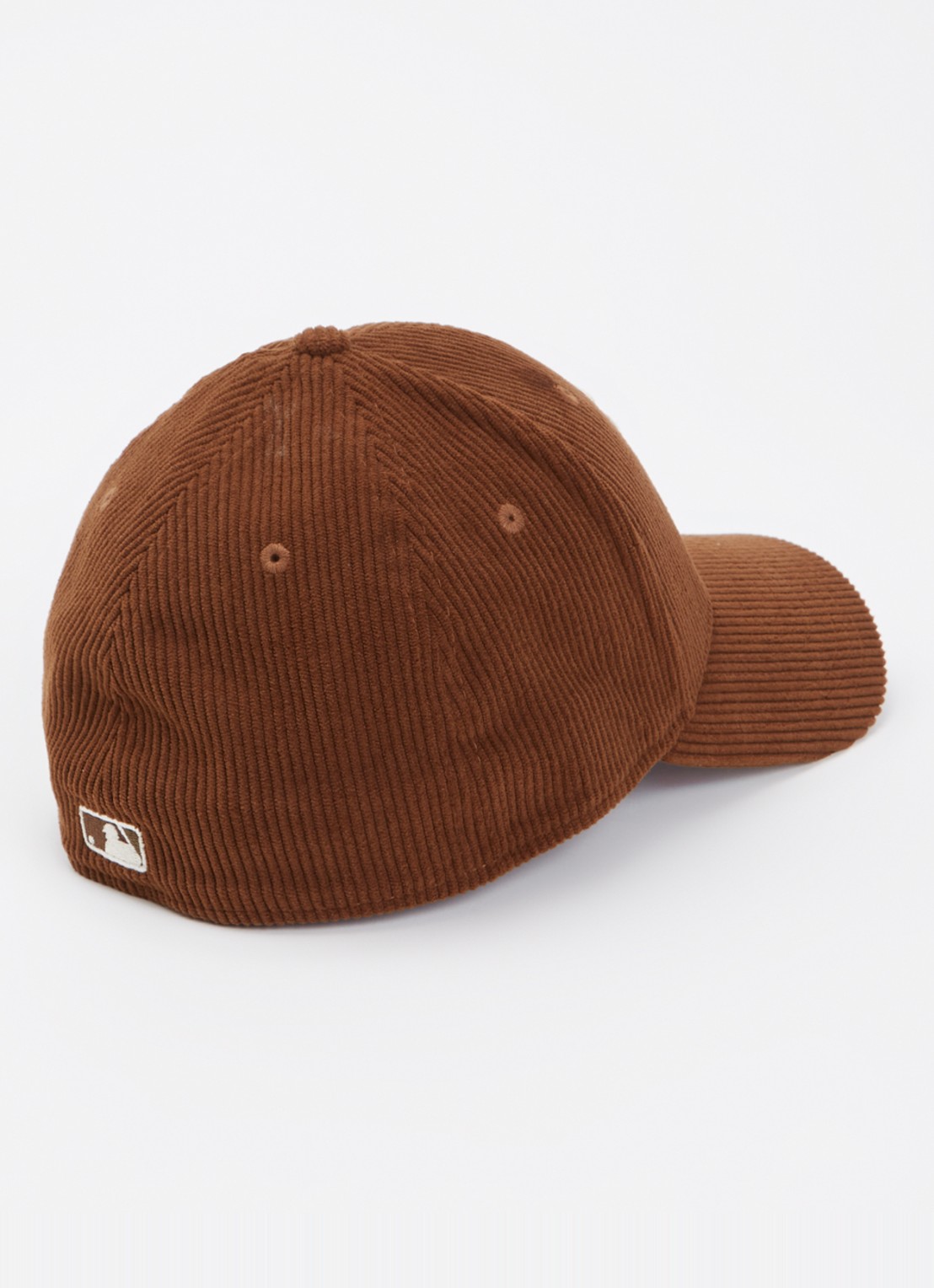 New Era Pet met logoborduring - detail bruin