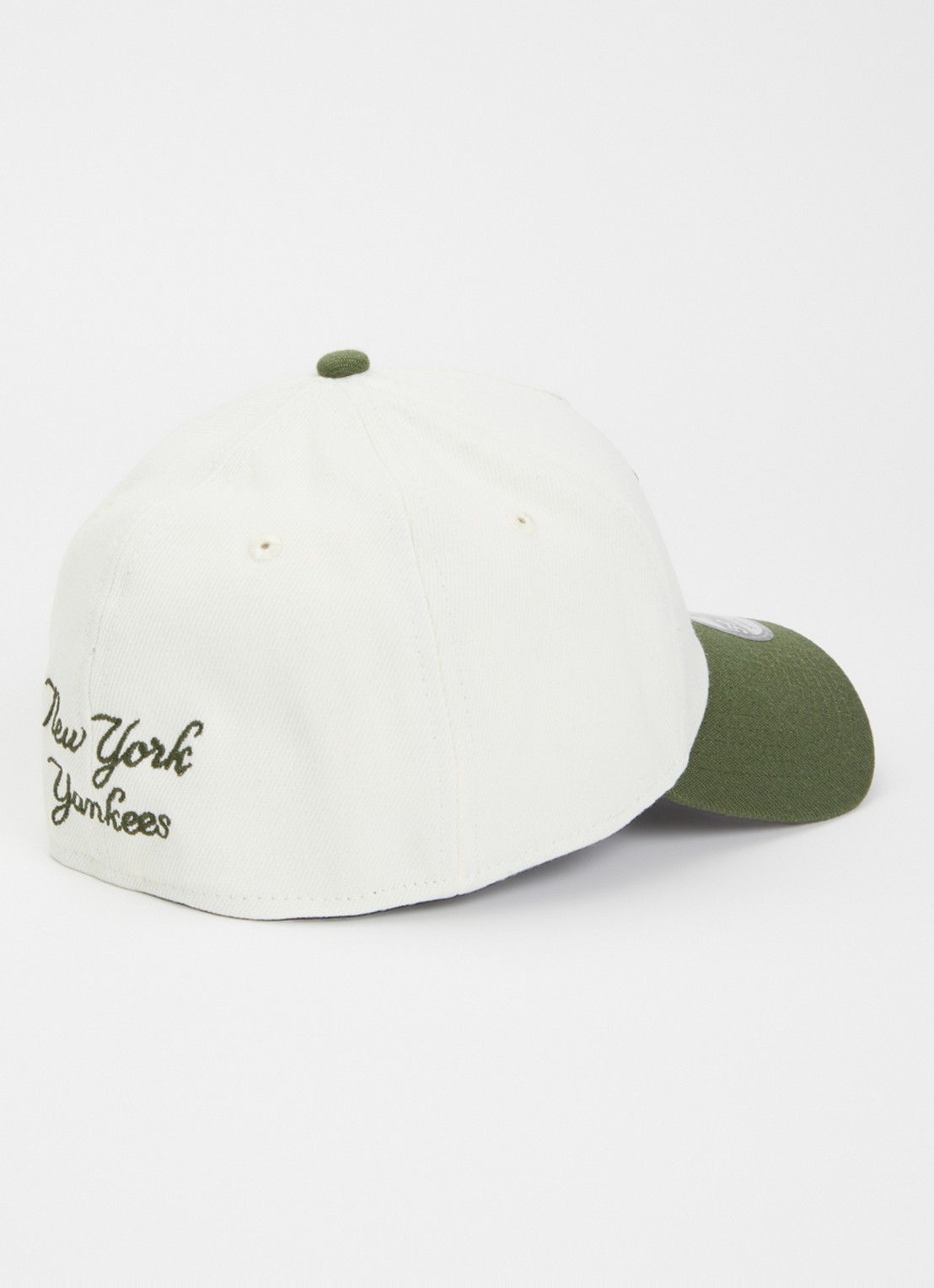 New Era Pet met logoborduring  - detail 2 donkergroen