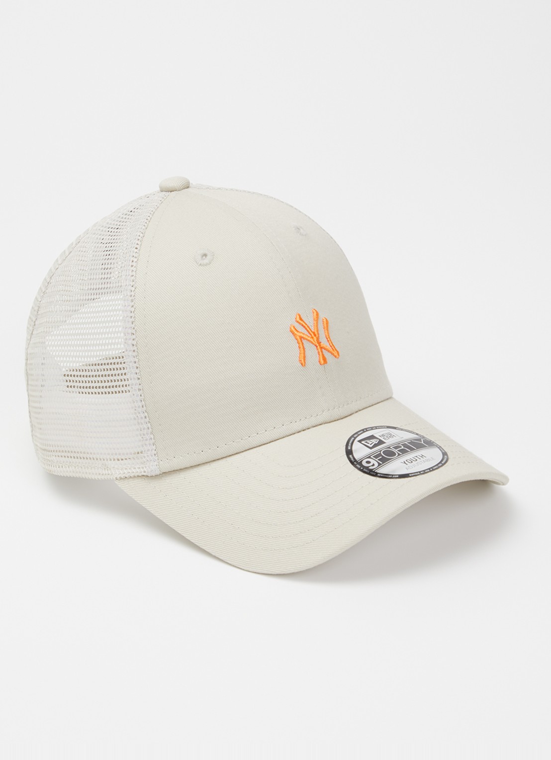 New Era Pet met logoborduring - voorkant 2 beige