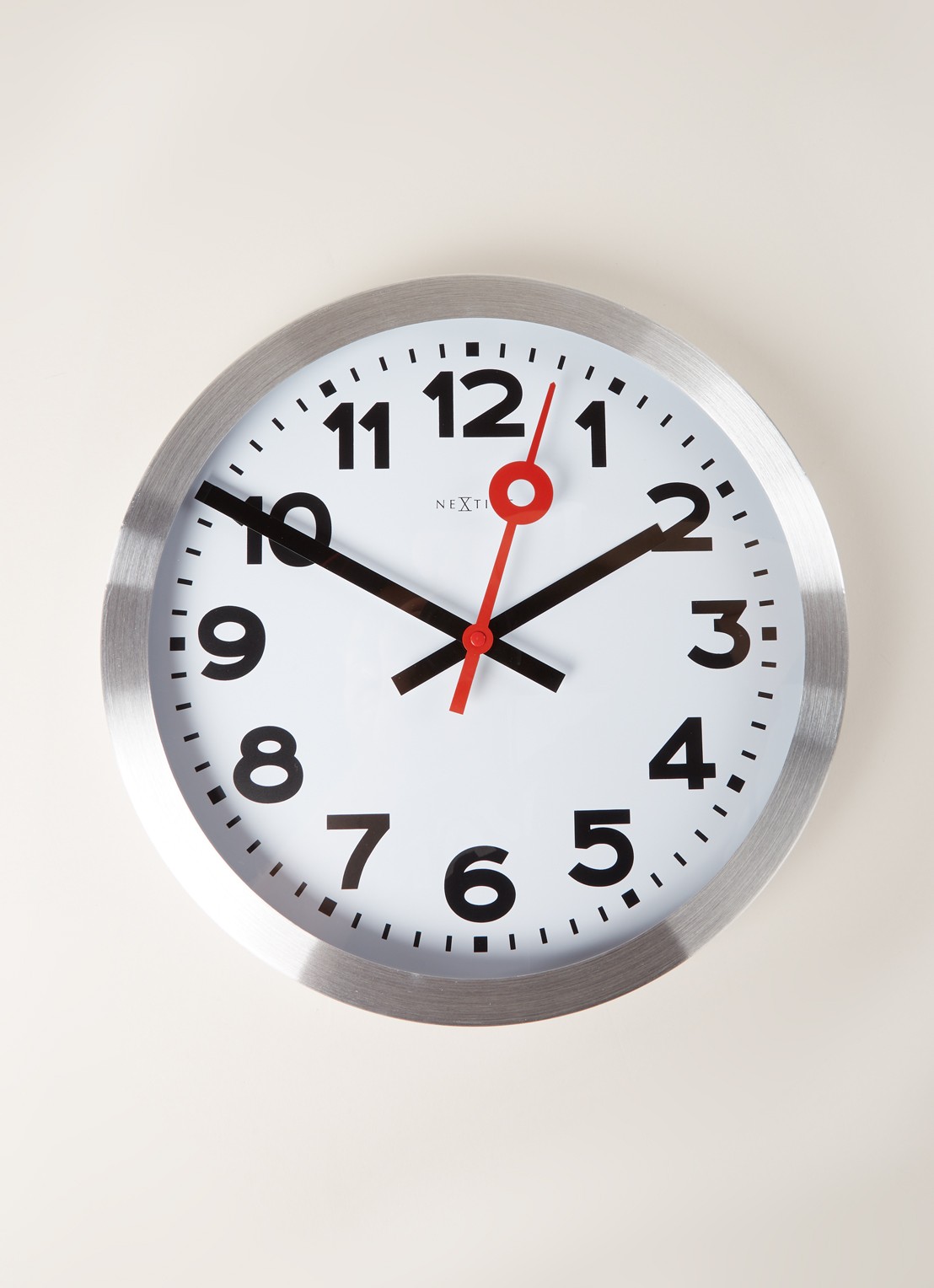 NeXtime Station wandklok 35 cm - voorkant 2 wit