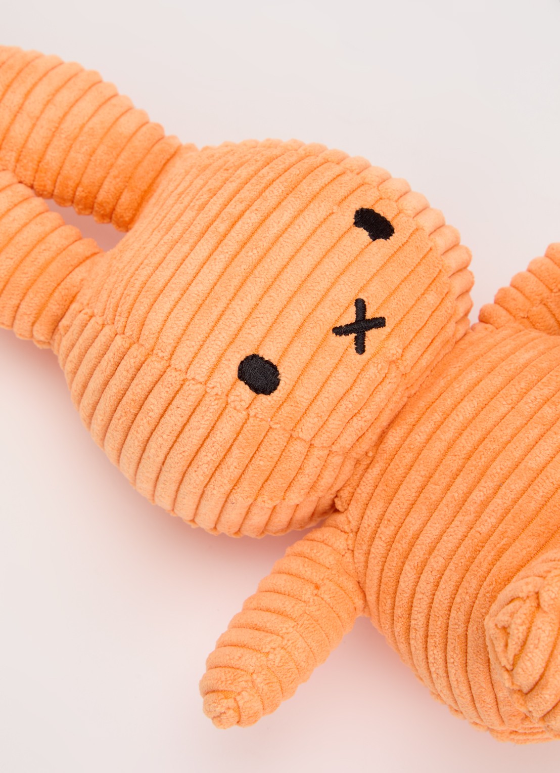 Nijntje Nijntje knuffel van corduroy 23 cm - voorkant 2 oranje