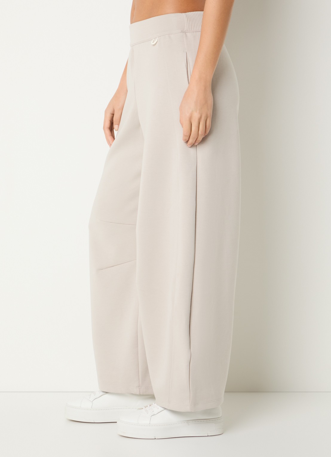 Nike 24.7 high waist wide fit joggingbroek met steekzakken - detail 2 beige