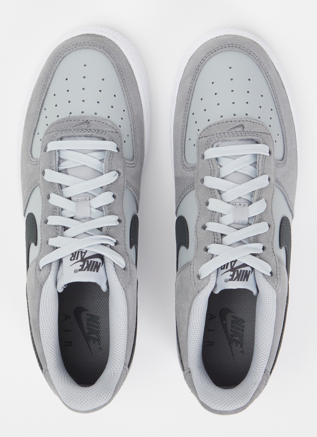 Nike Air Force 1 sneaker van suède met leren details - detail 3 grijs
