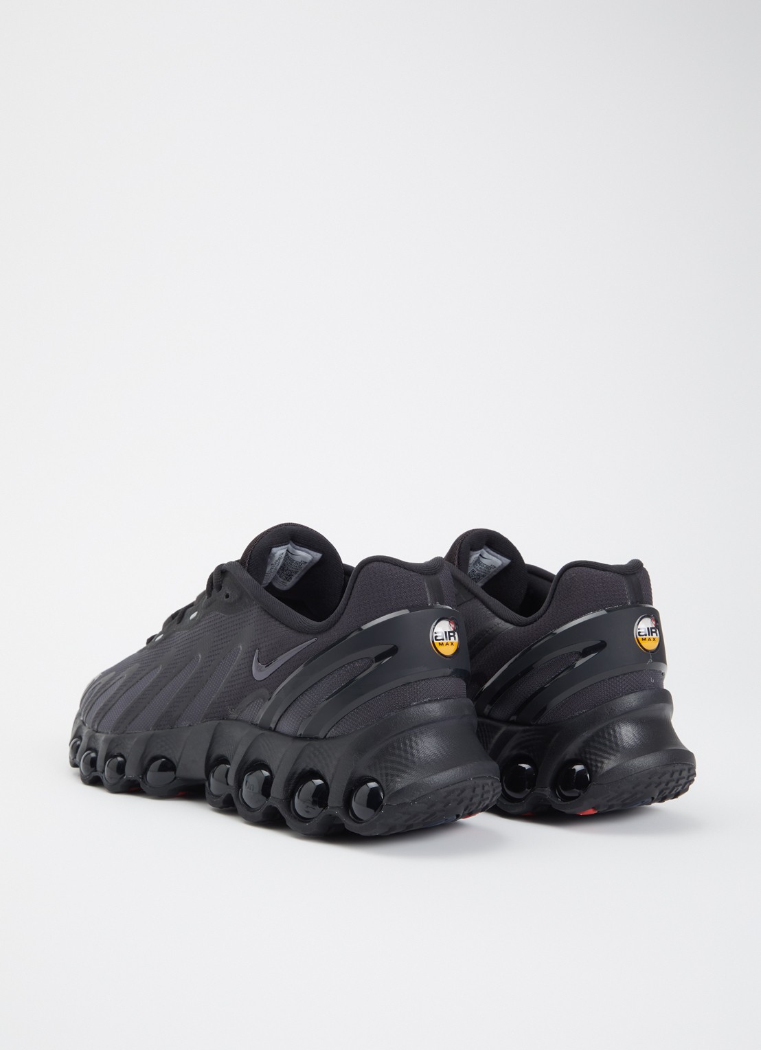 Nike Air Max Dn8 sneaker van mesh - achterkant zwart