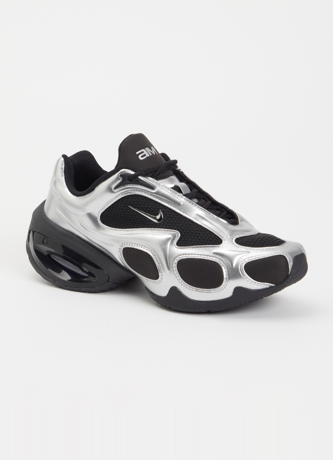 Nike Air Max Muse sneaker met mesh details en metallic finish - voorkant 2 zwart
