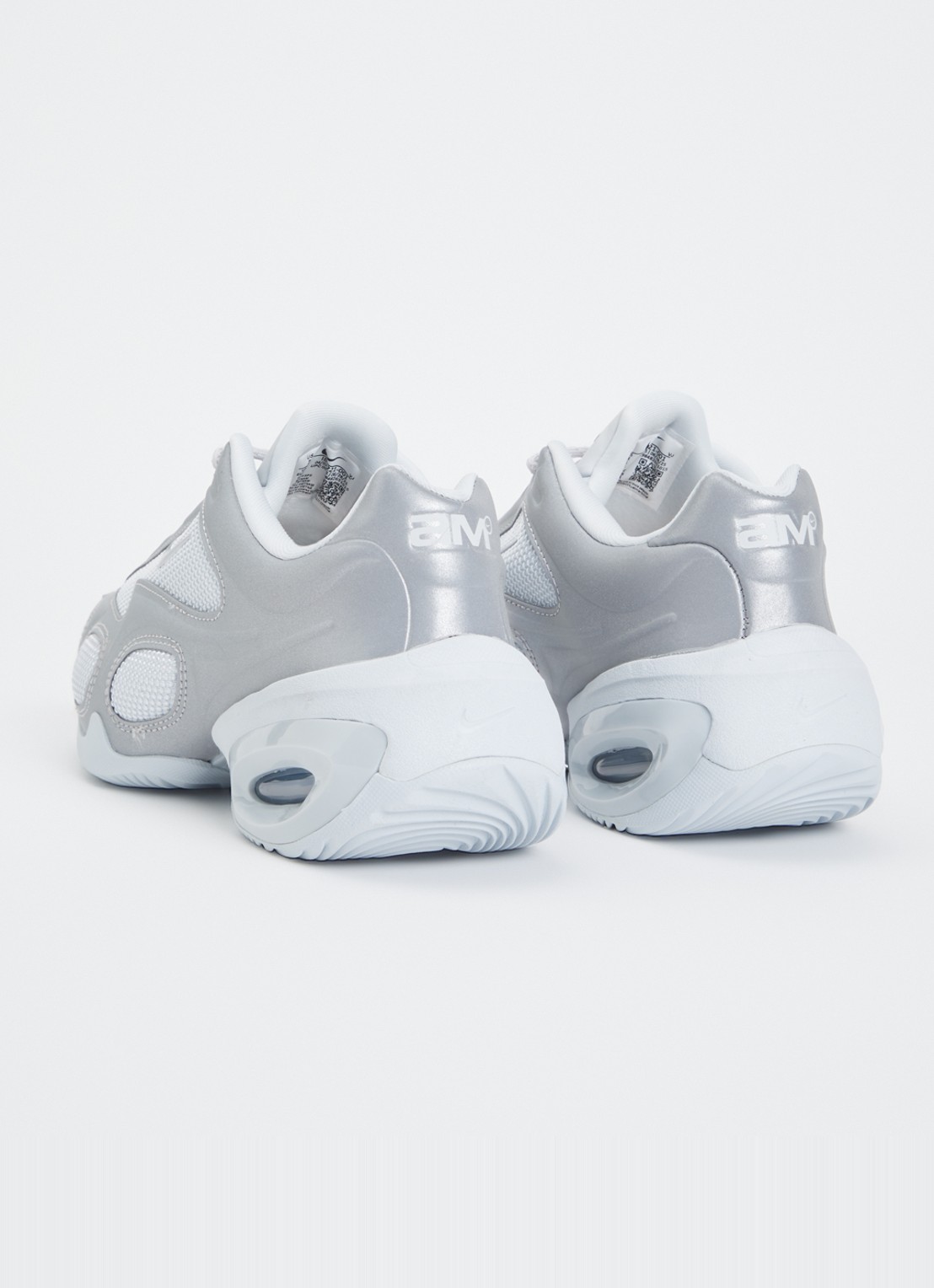Nike Air Max Muse sneaker met mesh details en metallic finish - achterkant 4 zilver