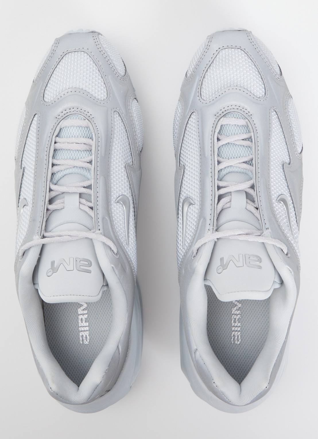 Nike Air Max Muse sneaker met mesh details en metallic finish - detail 2 zilver