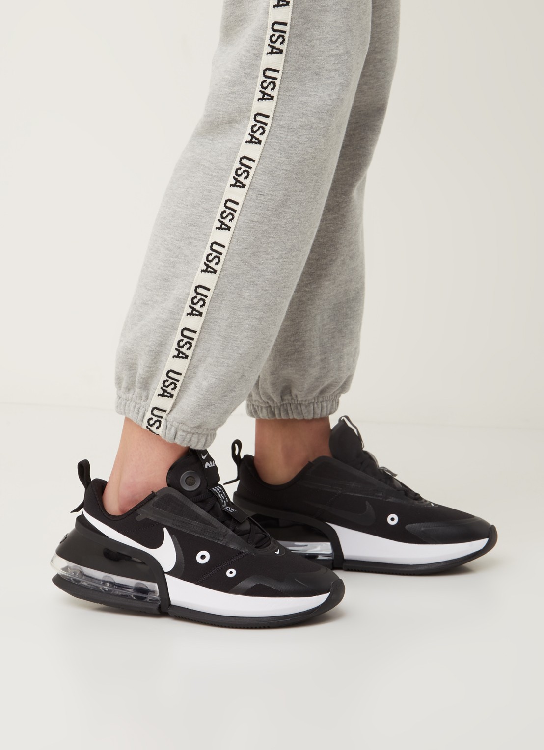Nike Air Max Up sneaker met foam details - voorkant 5 zwart