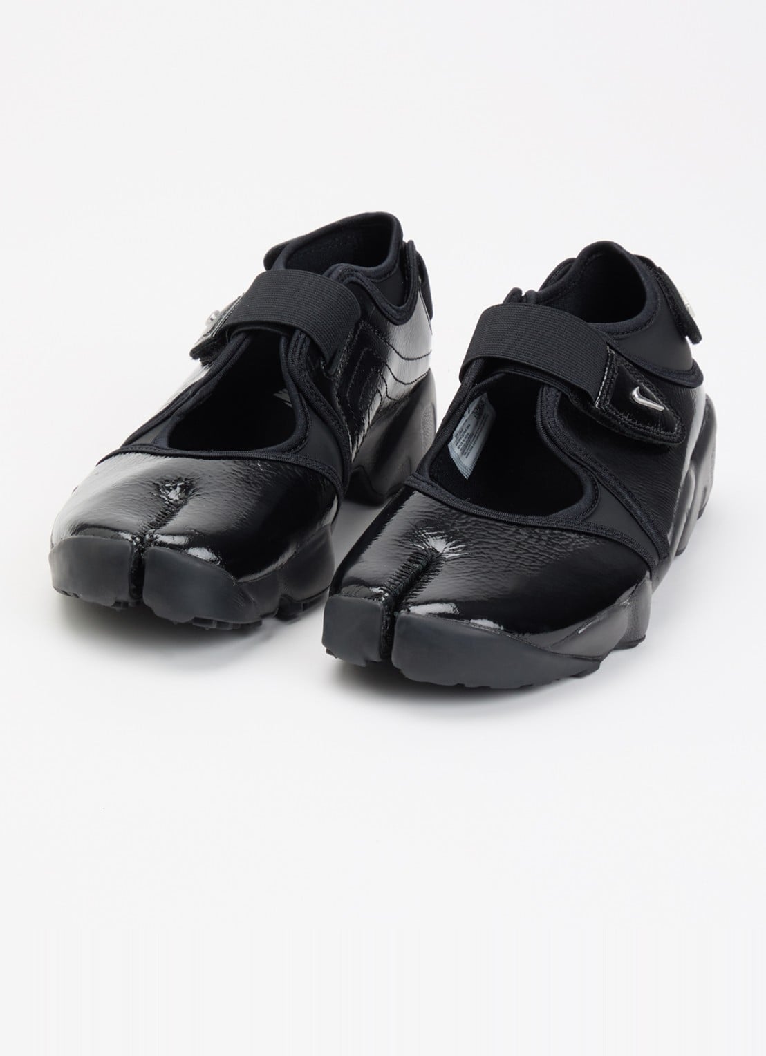 Nike Air Rift sneaker met lakfinish  - detail zwart