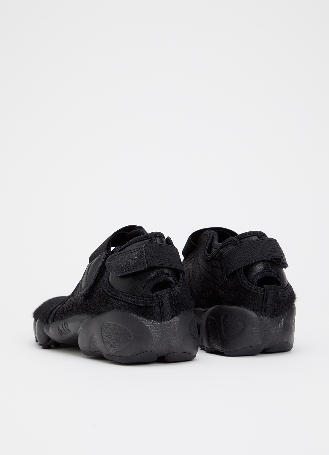 Nike Air Rift sneaker van leer met ponyhair - achterkant 5 zwart