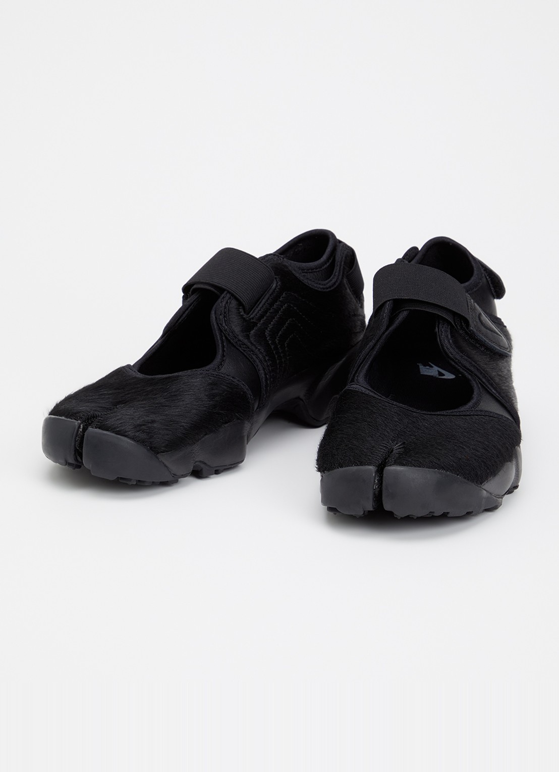 Nike Air Rift sneaker van leer met ponyhair - detail 2 zwart