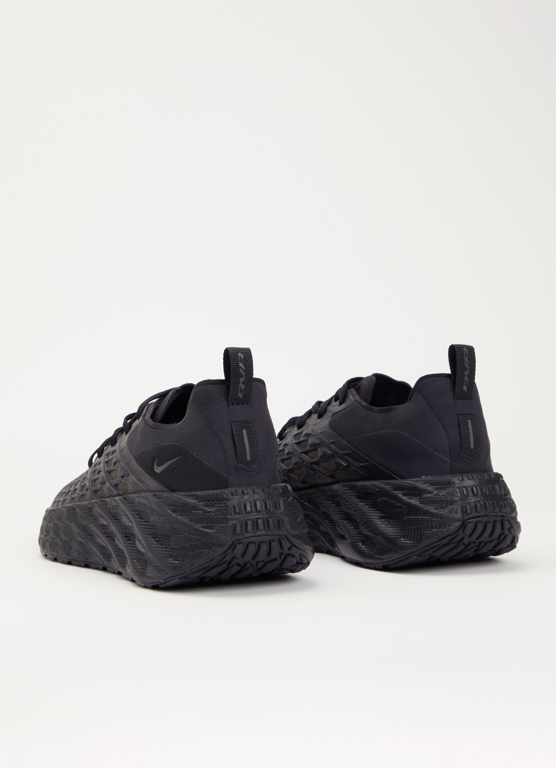 Nike Ava Edge sneaker met mesh details - achterkant 4 zwart