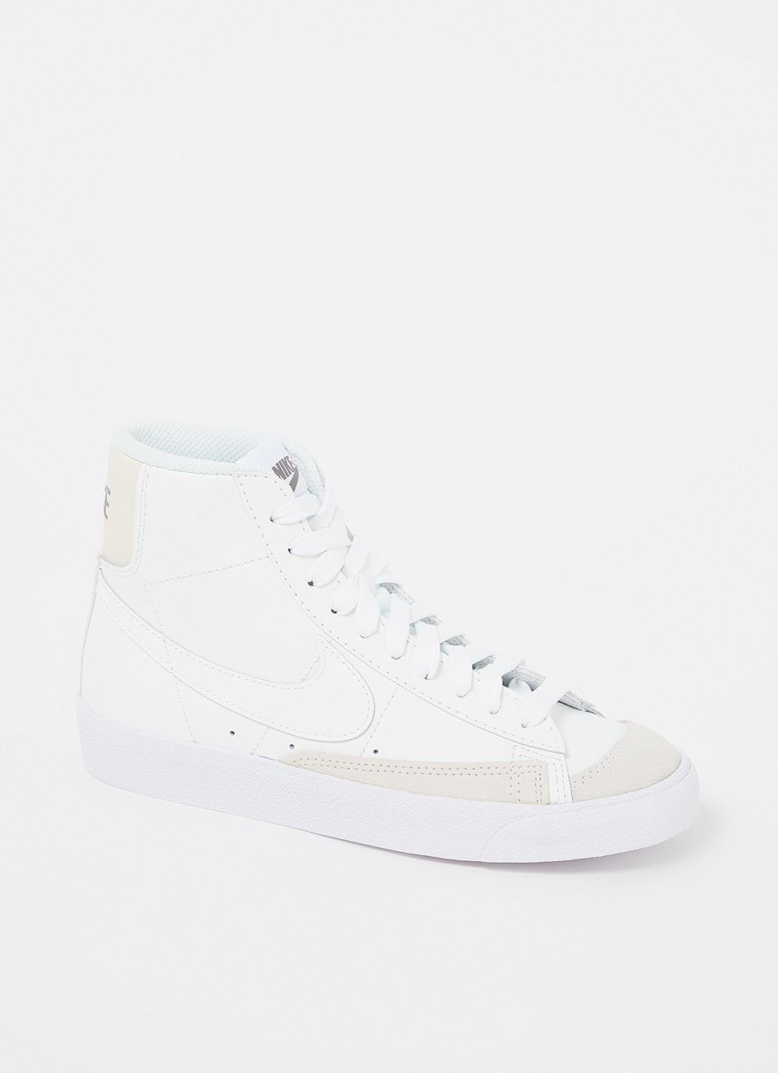 Nike Blazer Mid '77 sneaker met suède details  - voorkant 3 lichtgeel