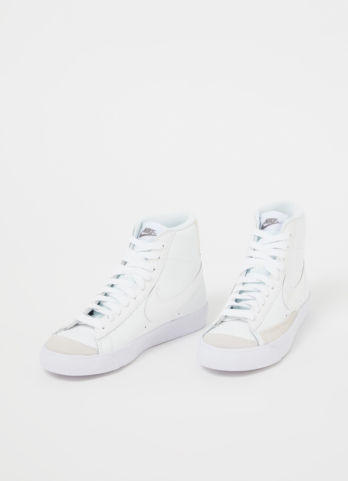 Nike Blazer Mid '77 sneaker met suède details  - voorkant 4 lichtgeel