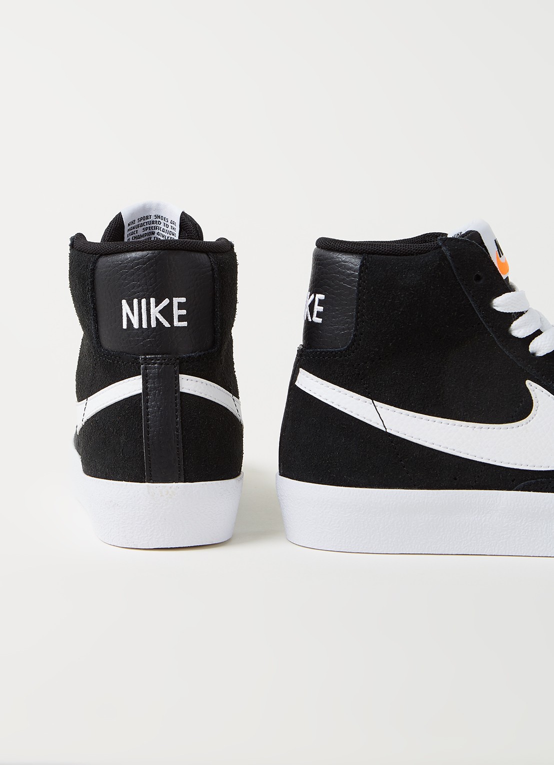 Nike Blazer Mid 77 sneaker van suède - detail zwart